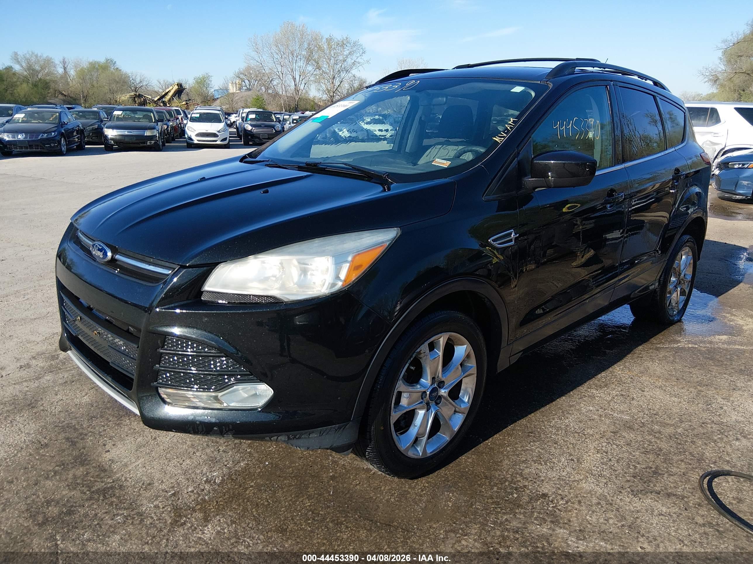 FORD ESCAPE image 2