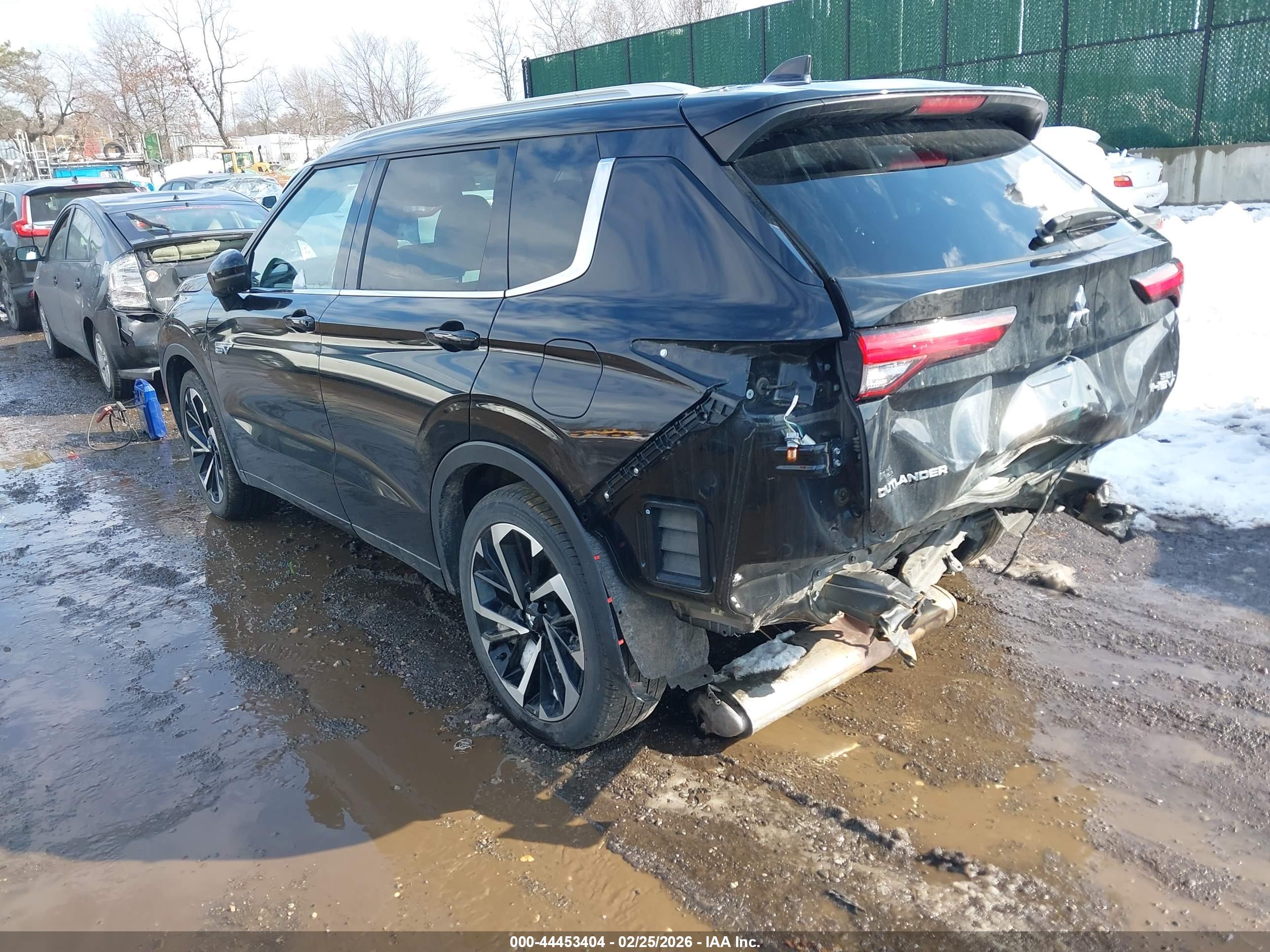 MITSUBISHI OUTLANDER image 3