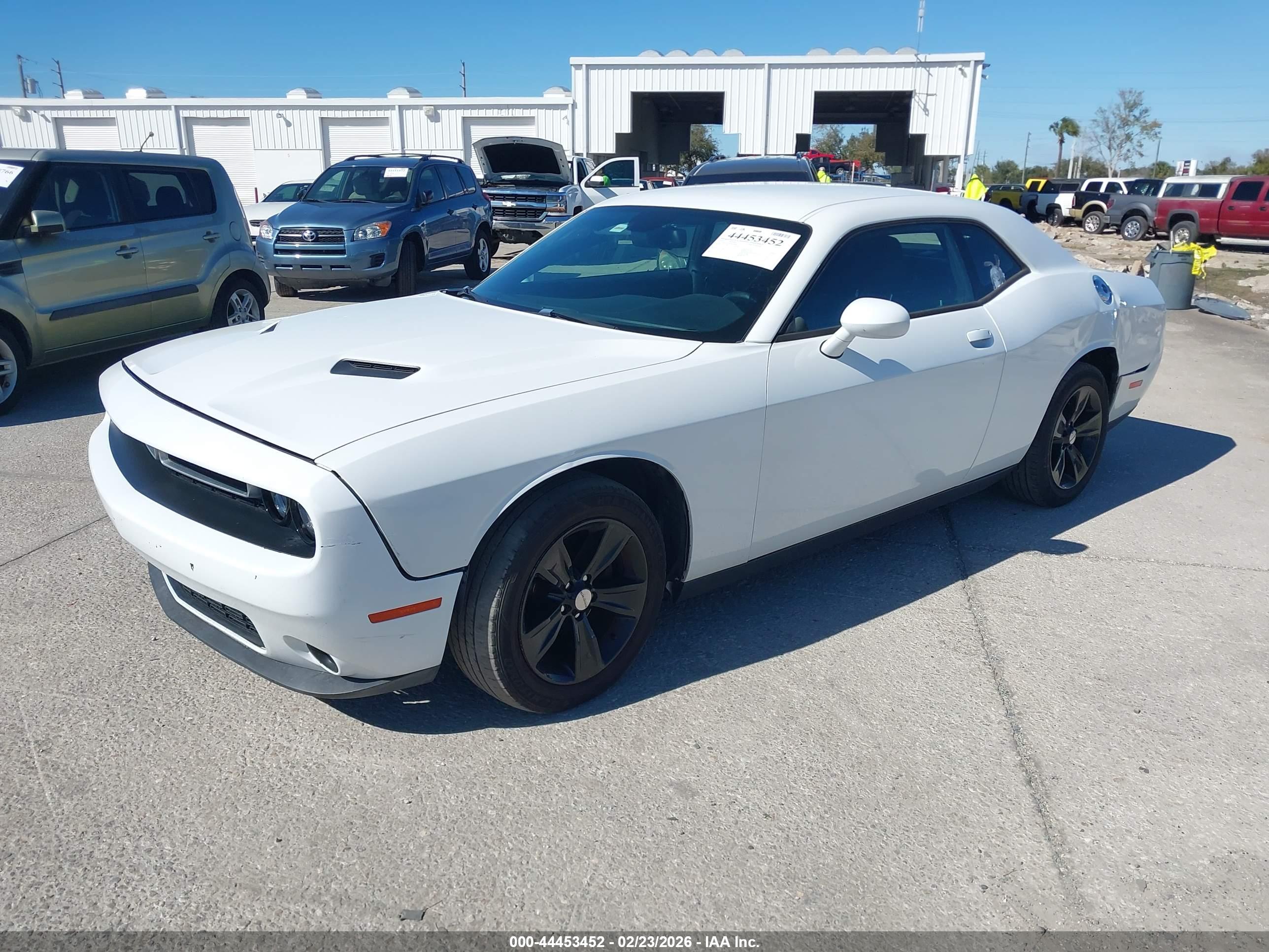 DODGE CHALLENGER image 2
