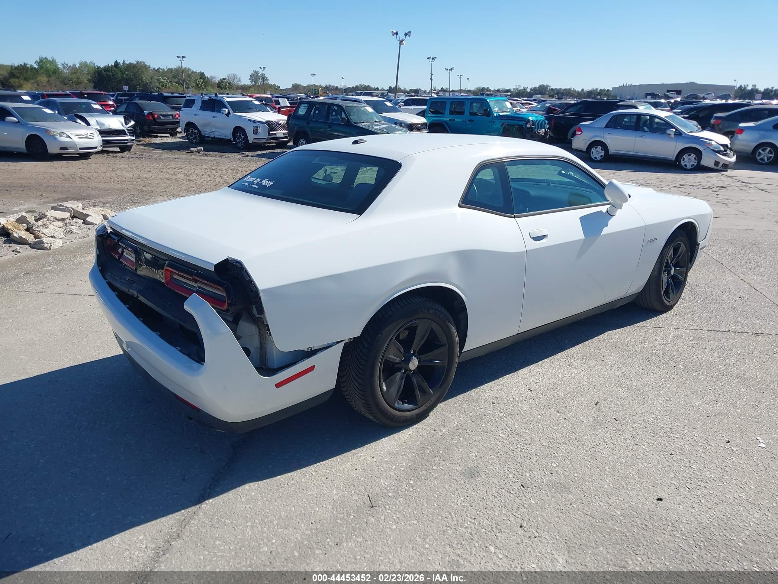 DODGE CHALLENGER image 4