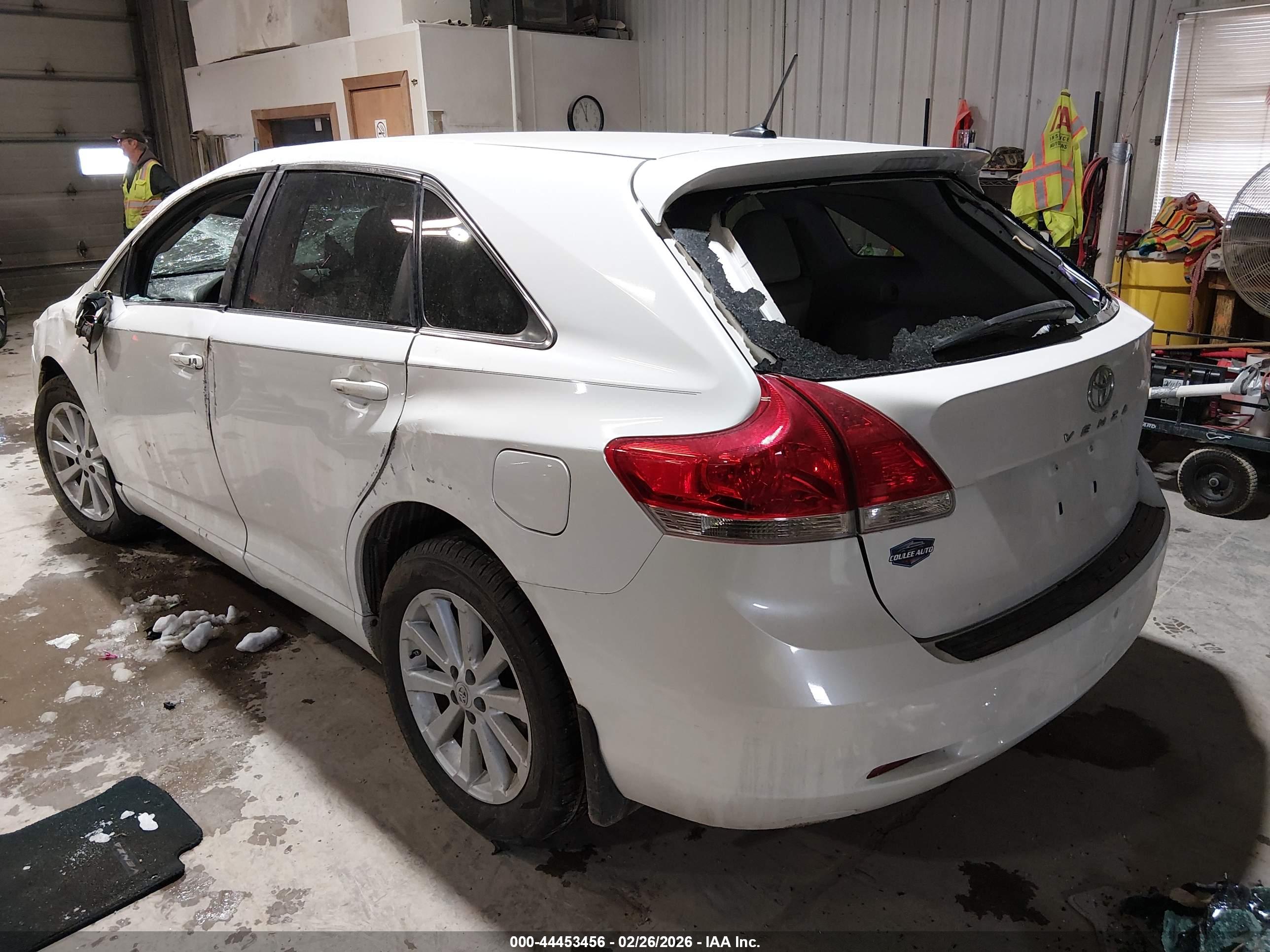 TOYOTA VENZA image 3