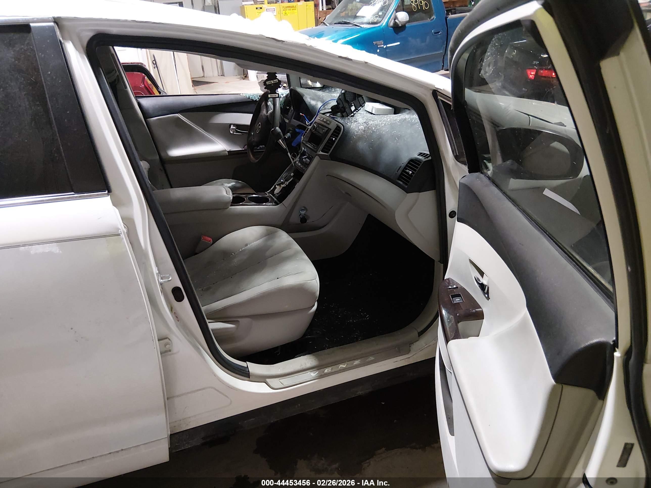 TOYOTA VENZA image 5