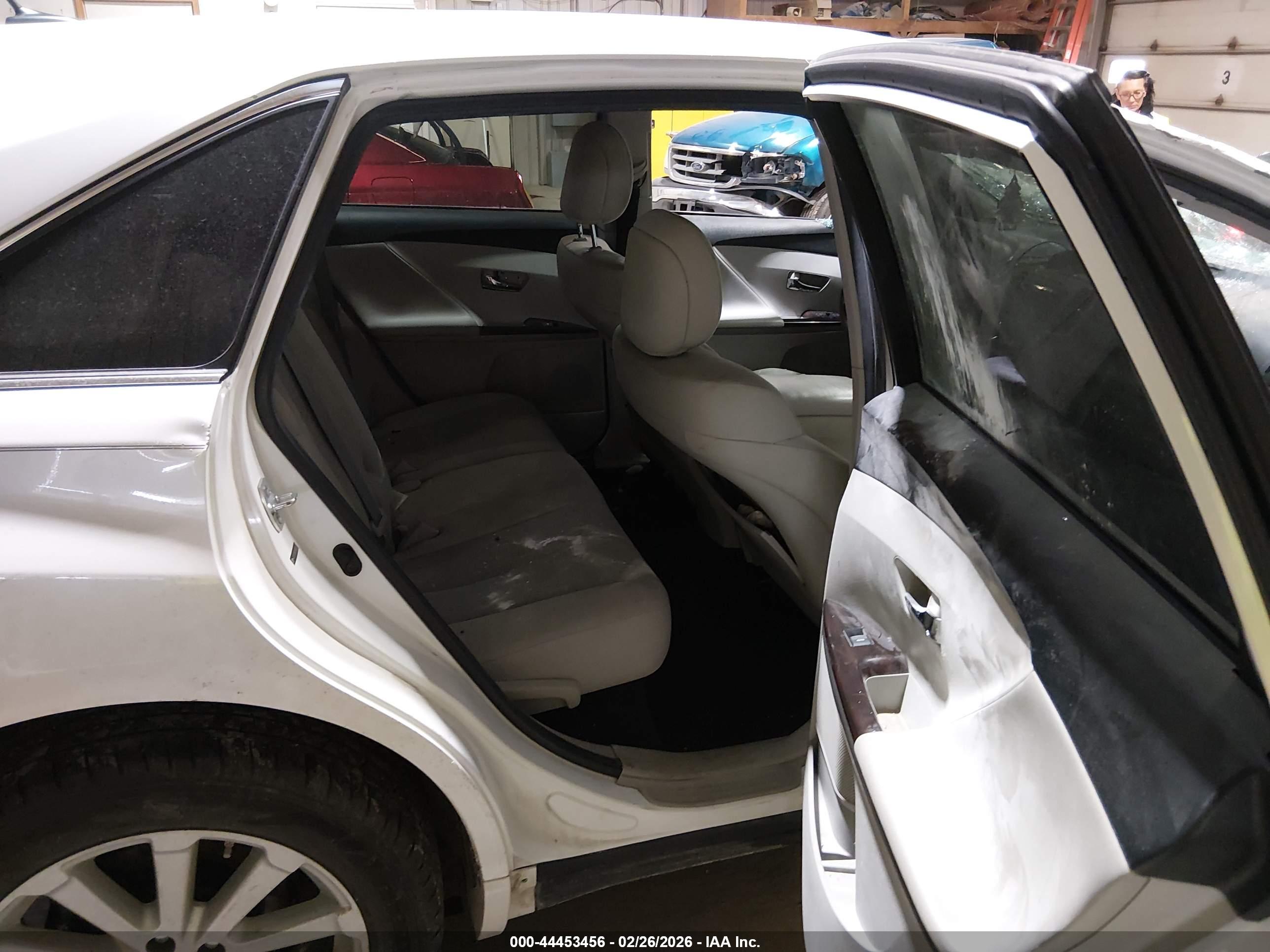 TOYOTA VENZA image 8