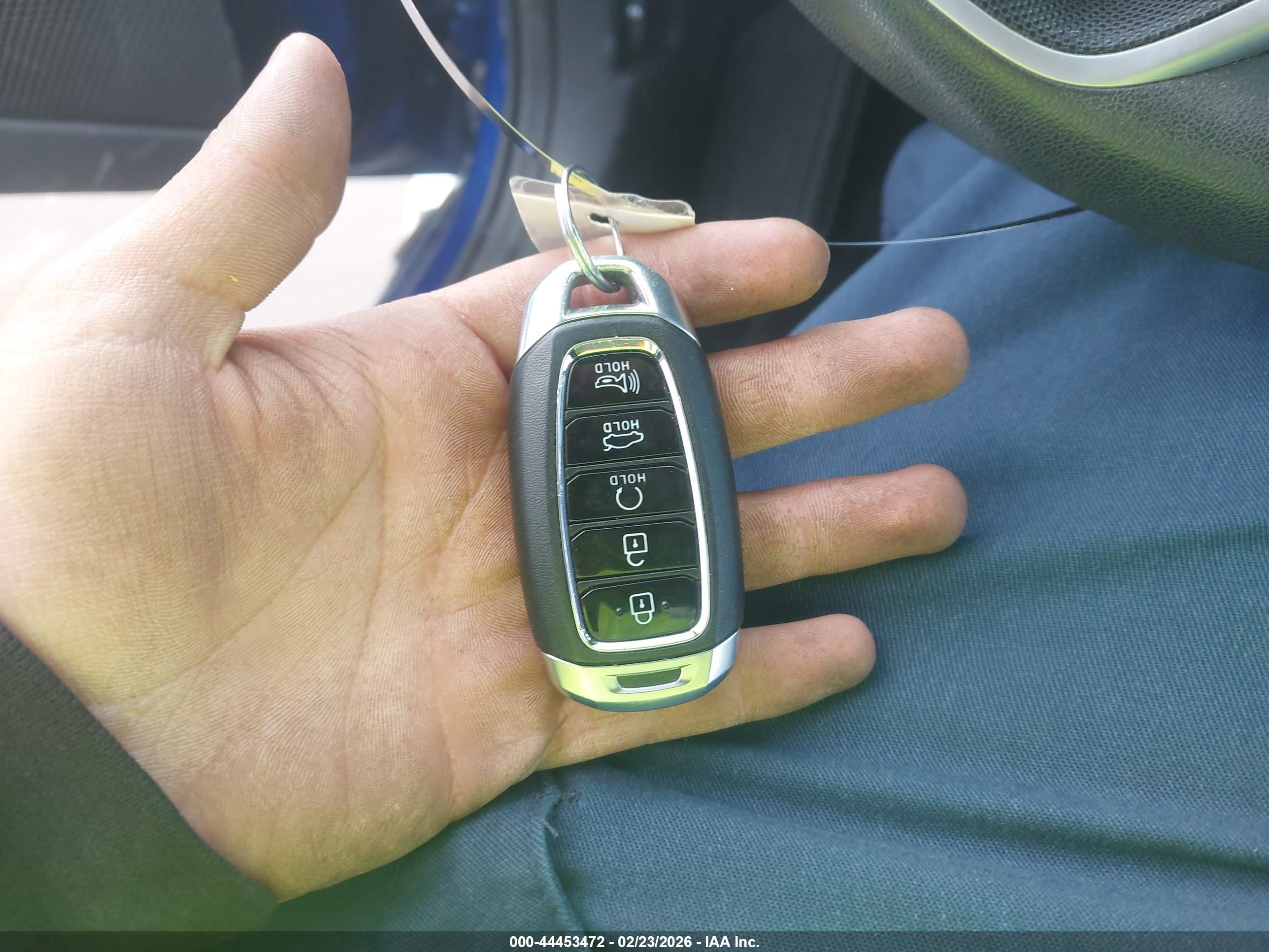 HYUNDAI ELANTRA image 11
