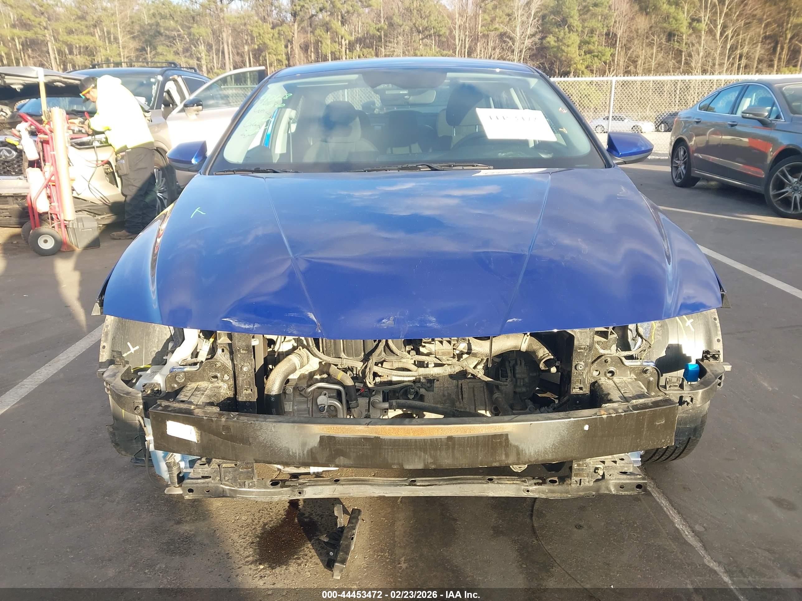 HYUNDAI ELANTRA image 6