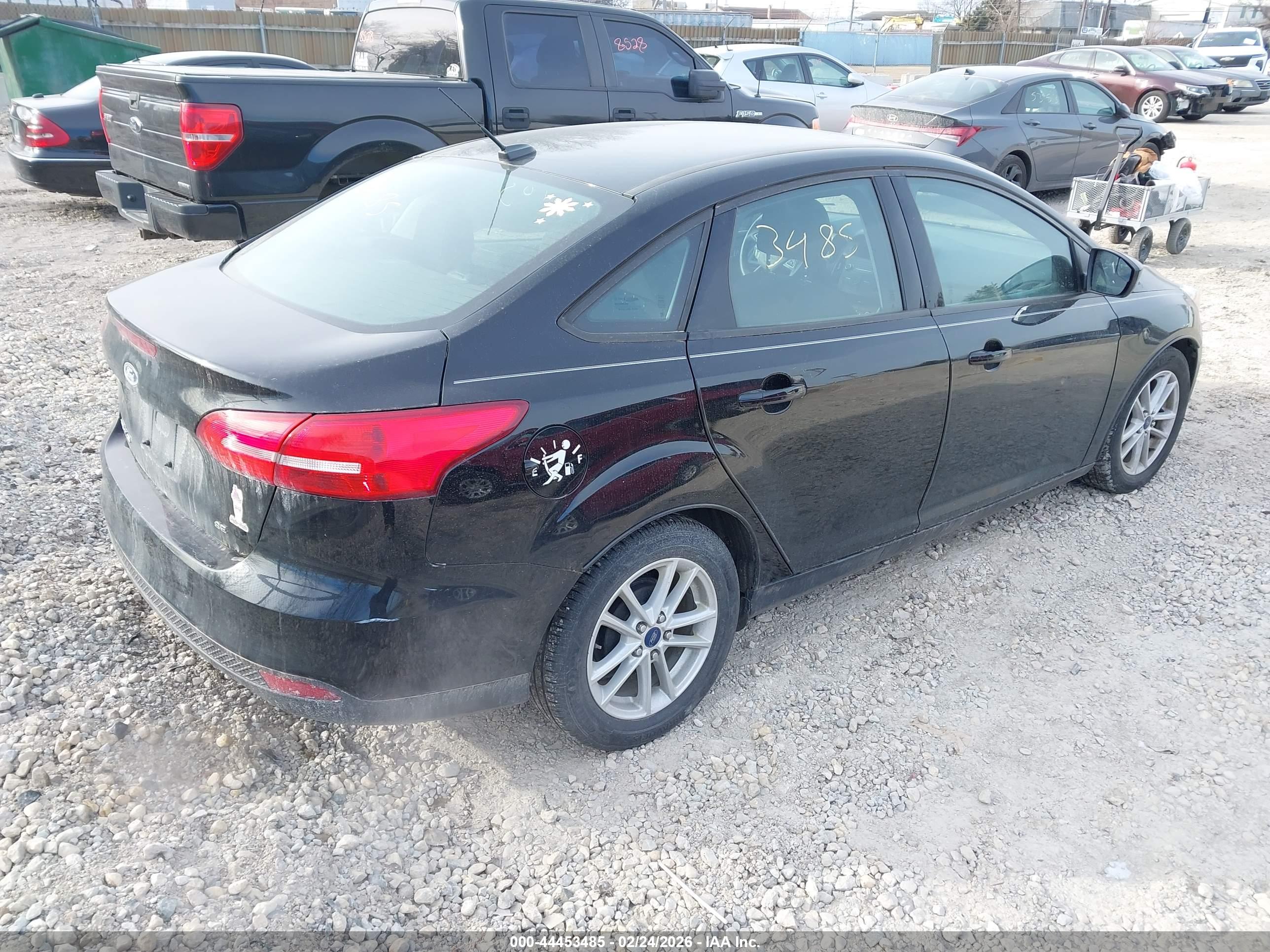 FORD FOCUS image 4