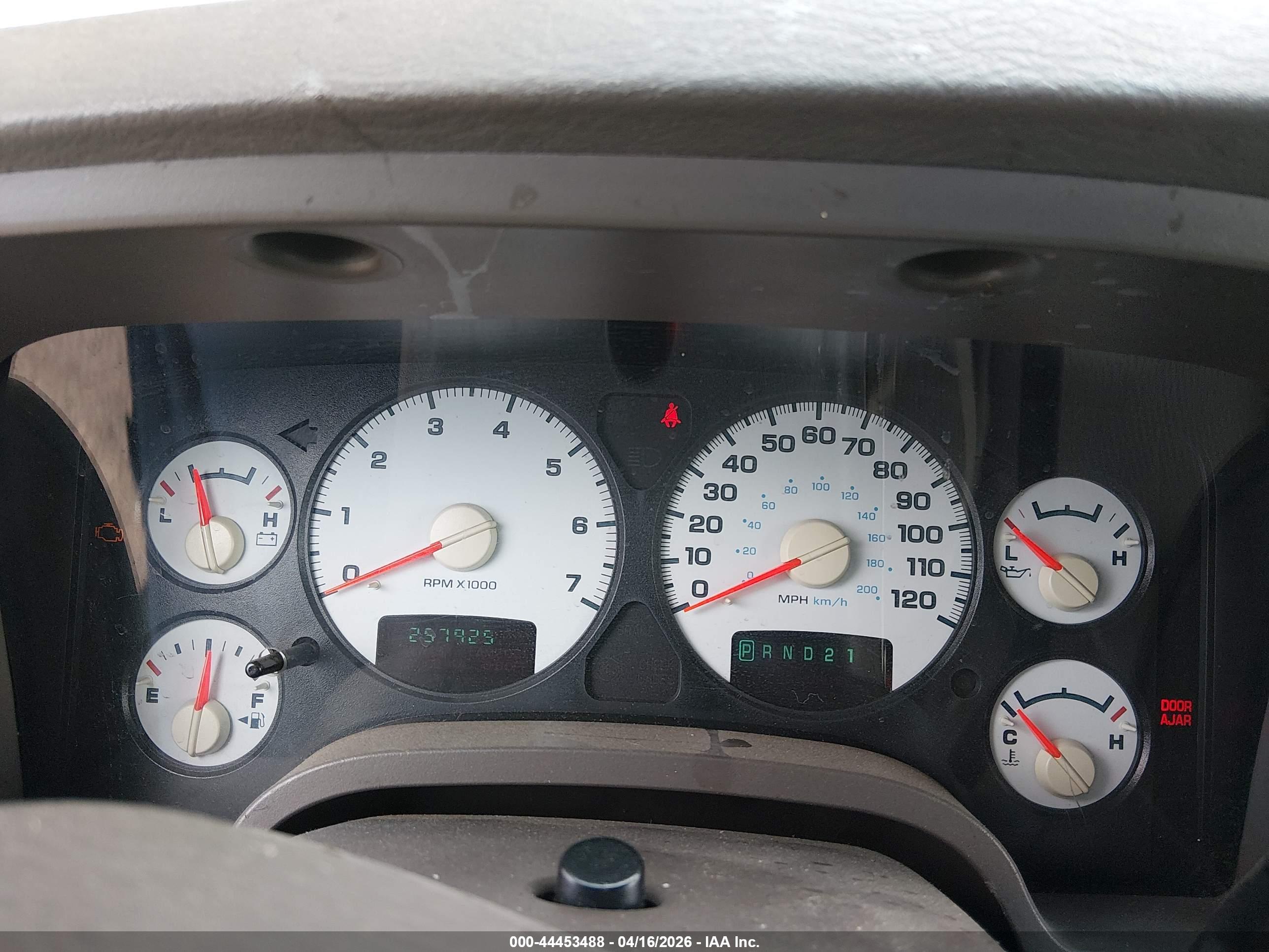 DODGE RAM image 7