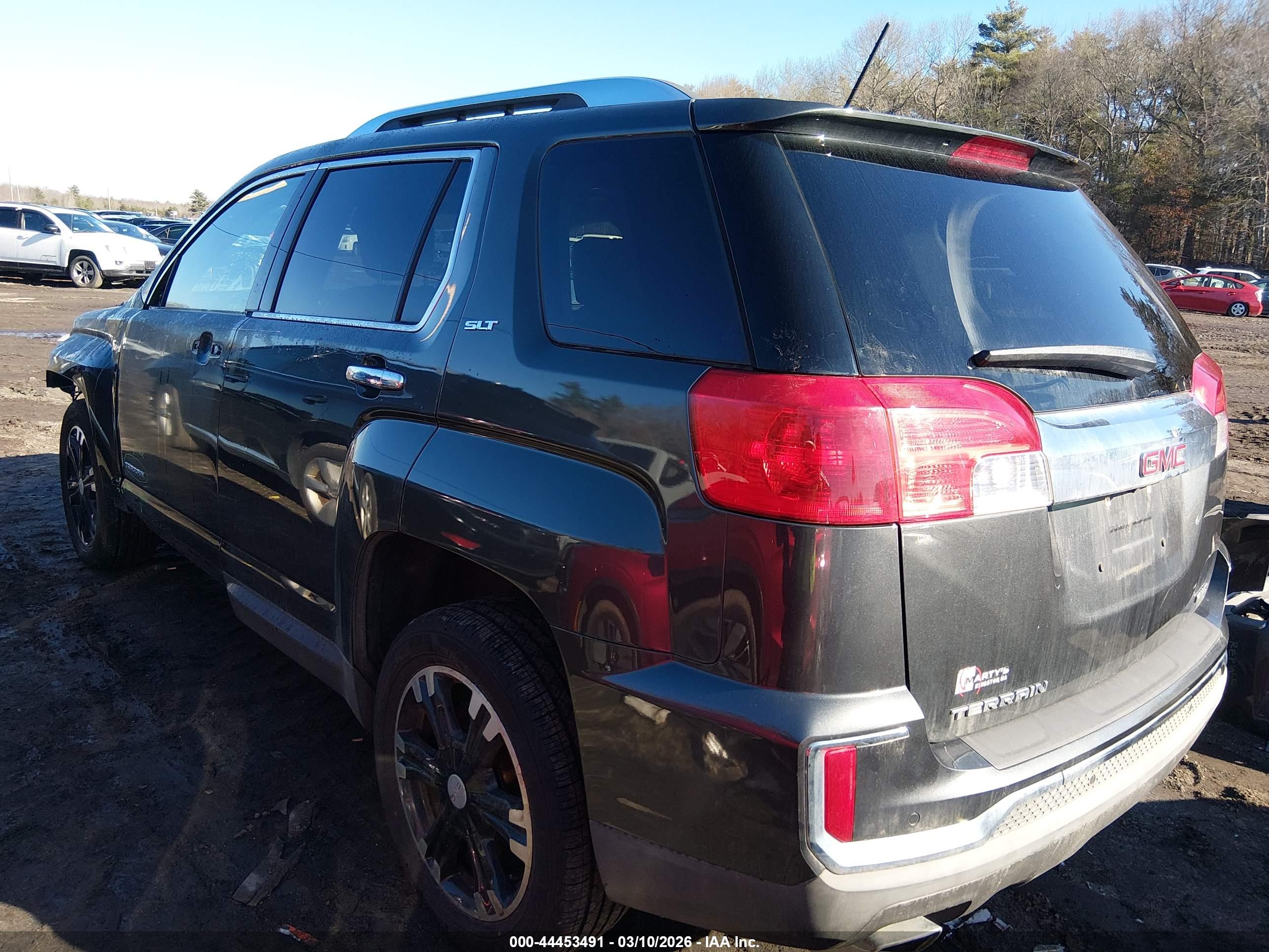 GMC TERRAIN image 3
