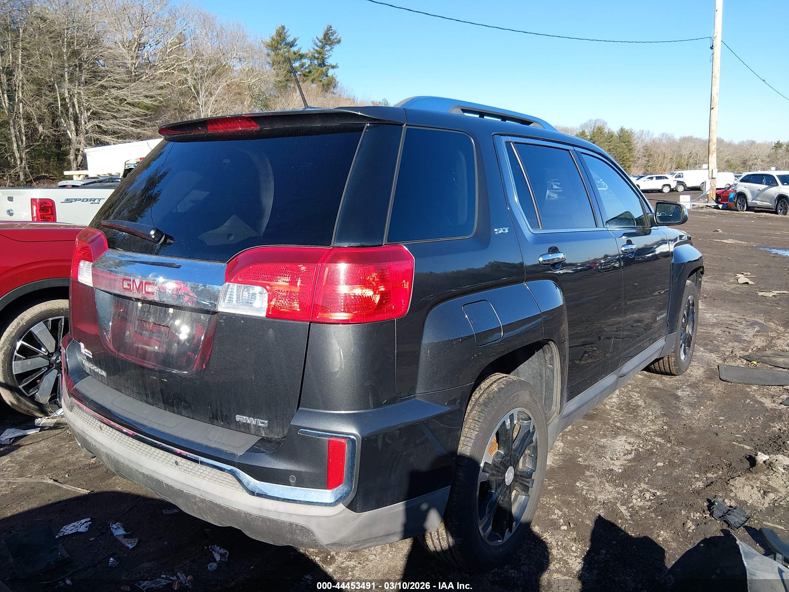 GMC TERRAIN image 4