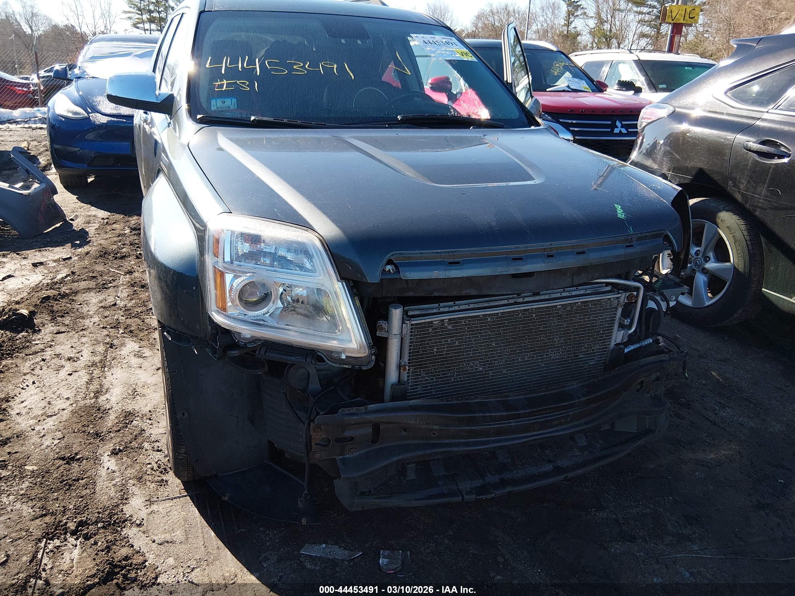 GMC TERRAIN image 6
