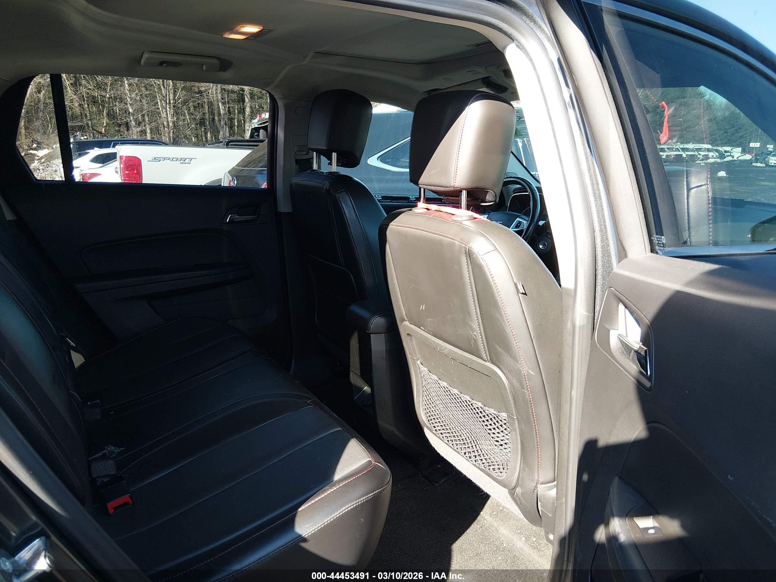 GMC TERRAIN image 8