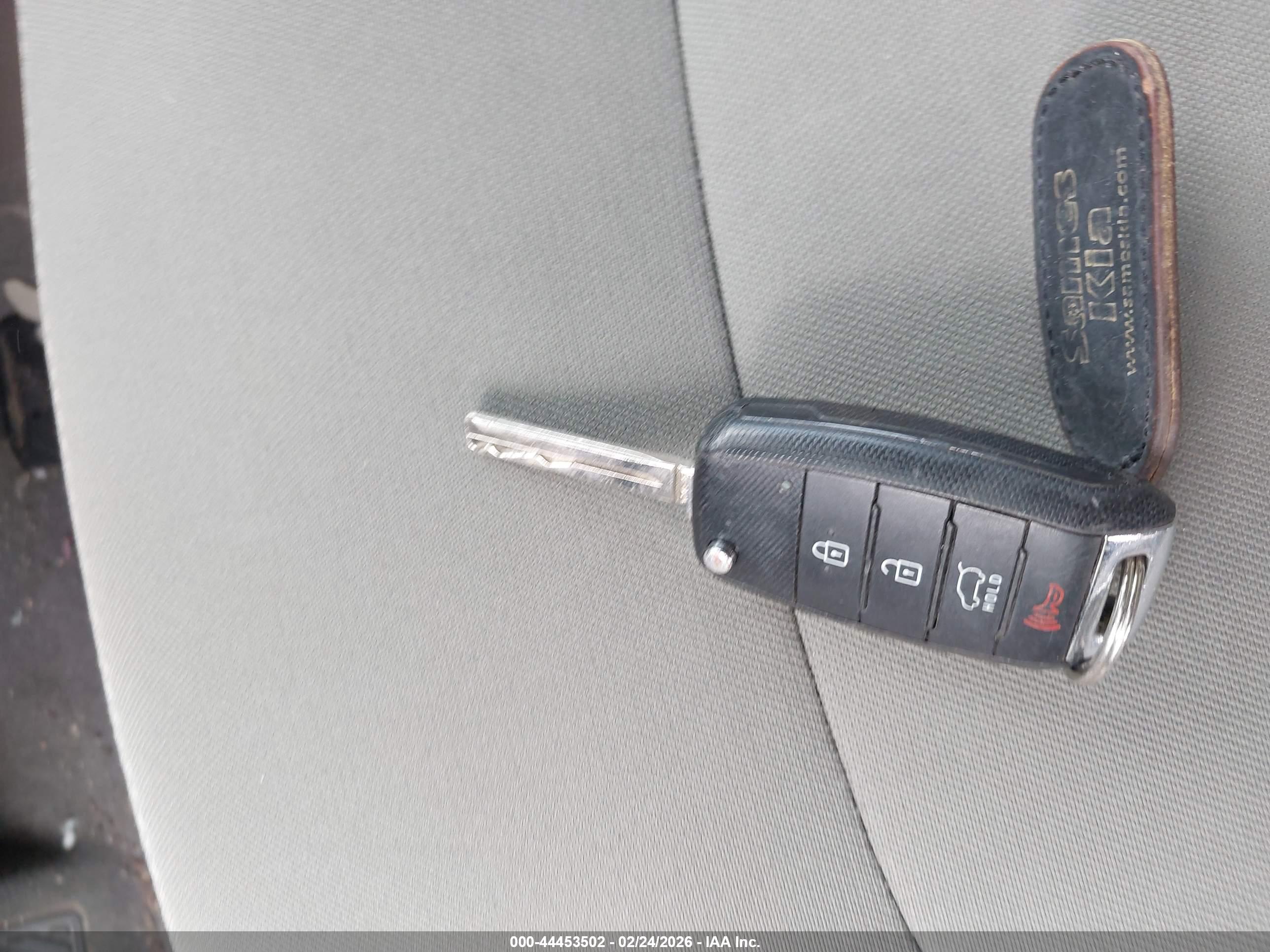 KIA SPORTAGE image 11