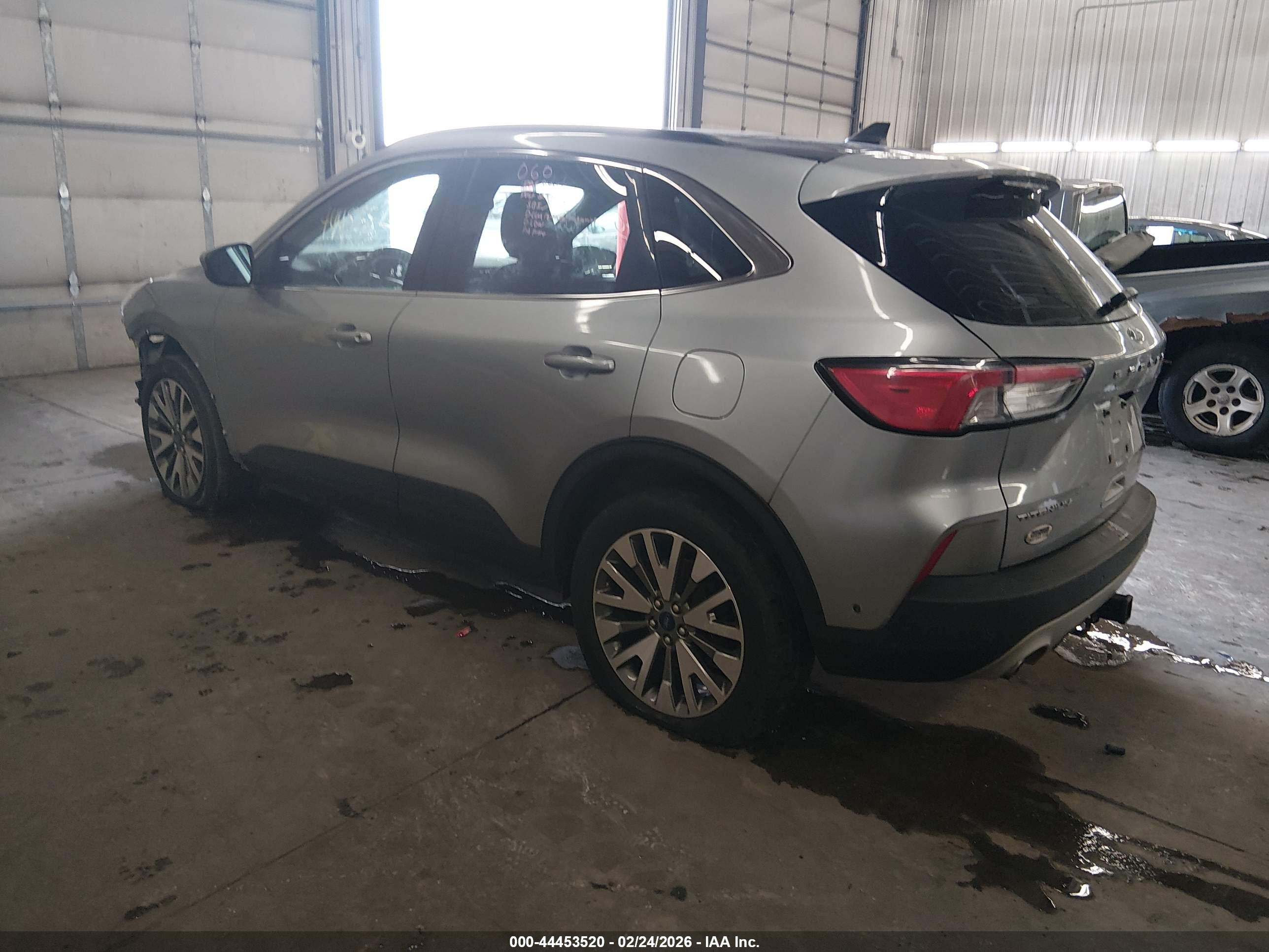 FORD ESCAPE image 3