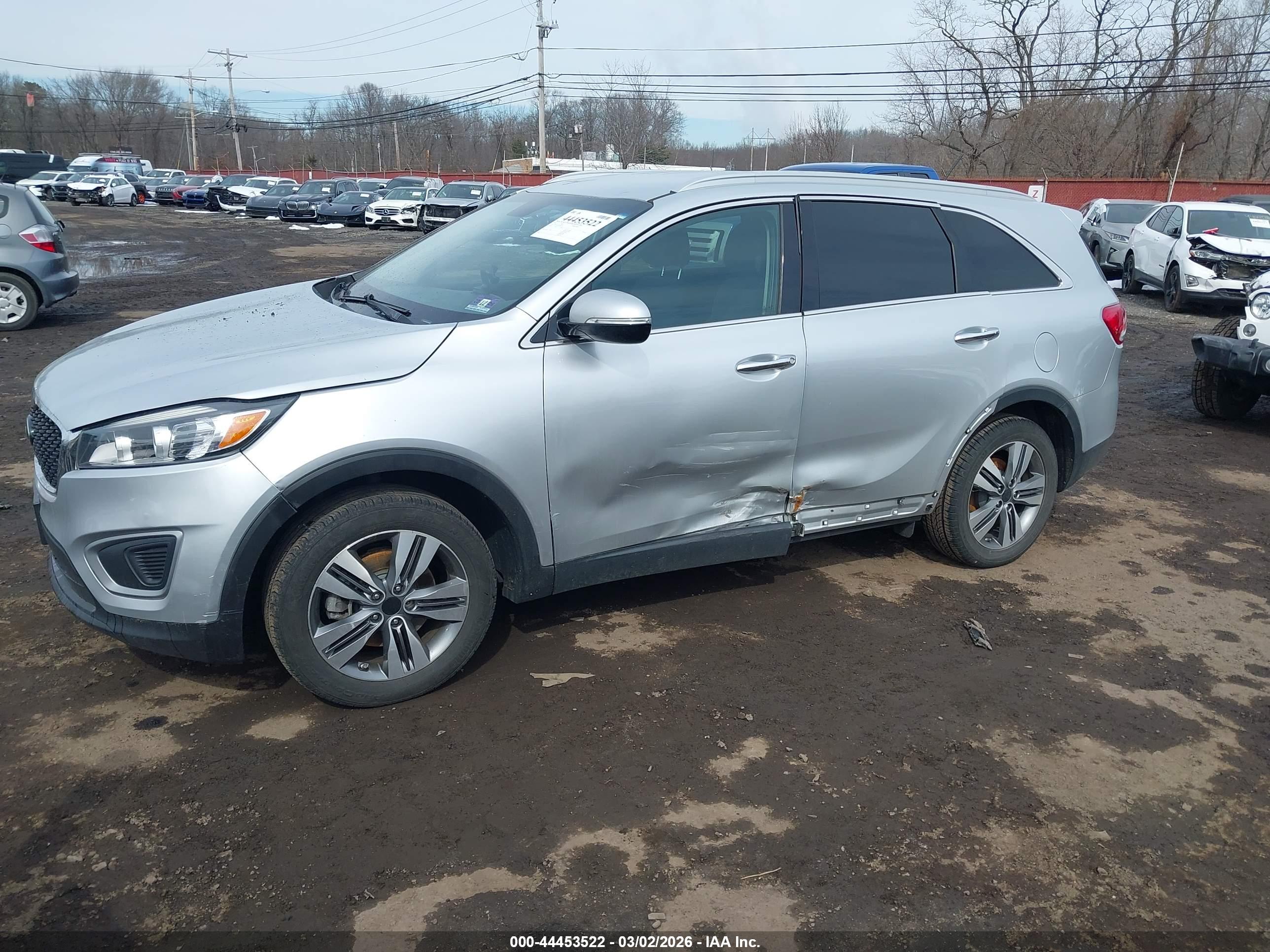 KIA SORENTO image 6