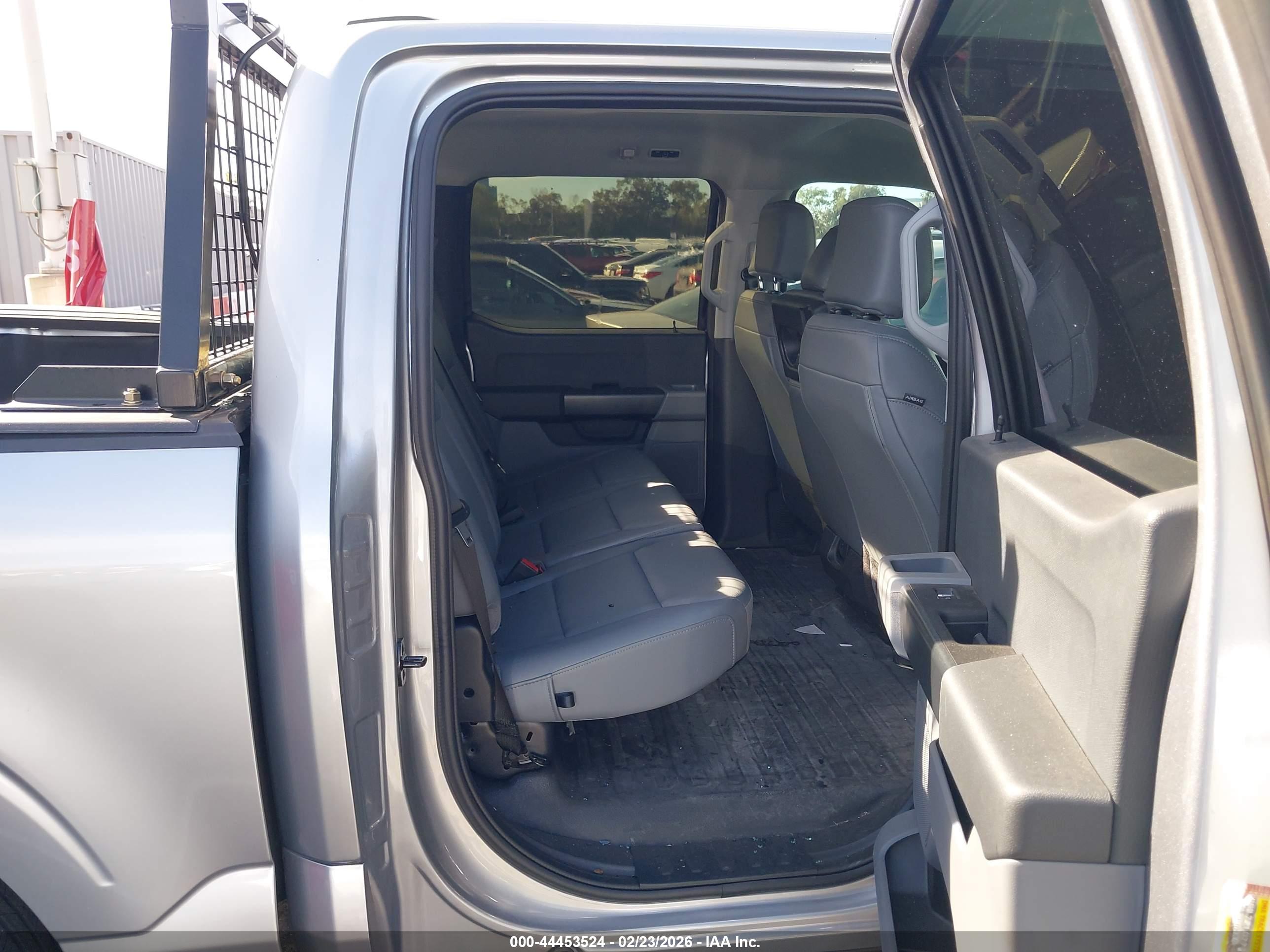 FORD F-150 image 8