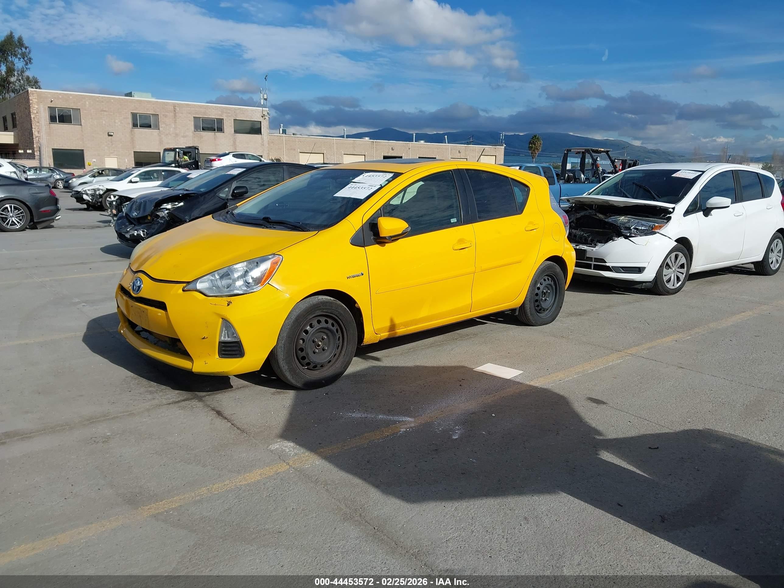 TOYOTA PRIUS image 2