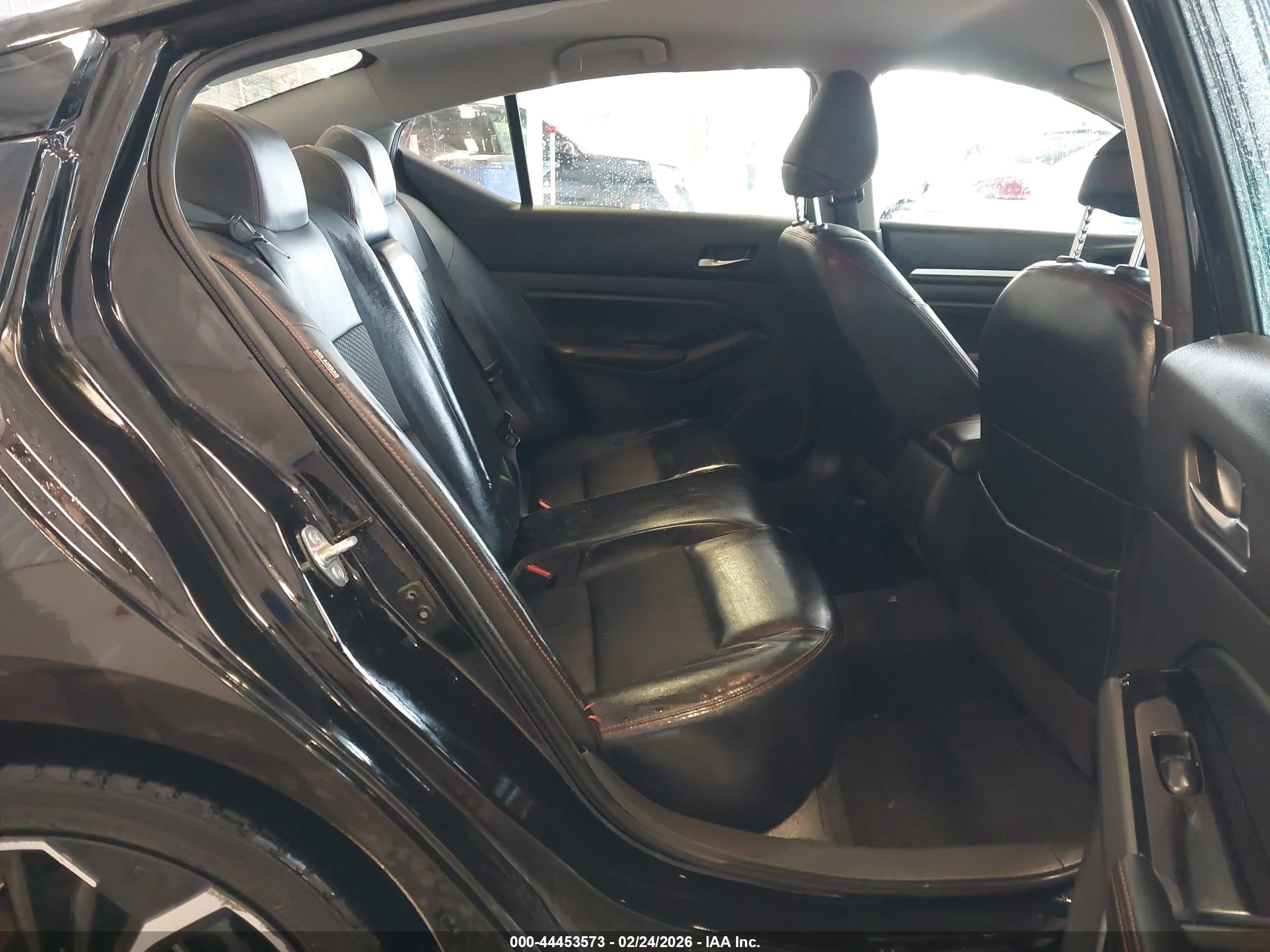 NISSAN ALTIMA image 8