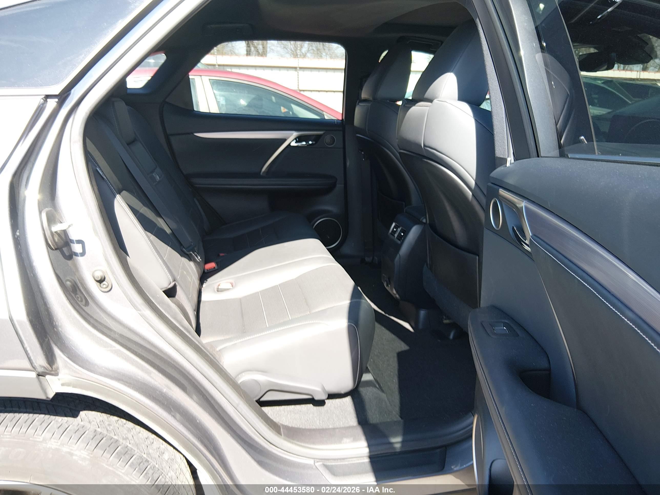 LEXUS RX image 8