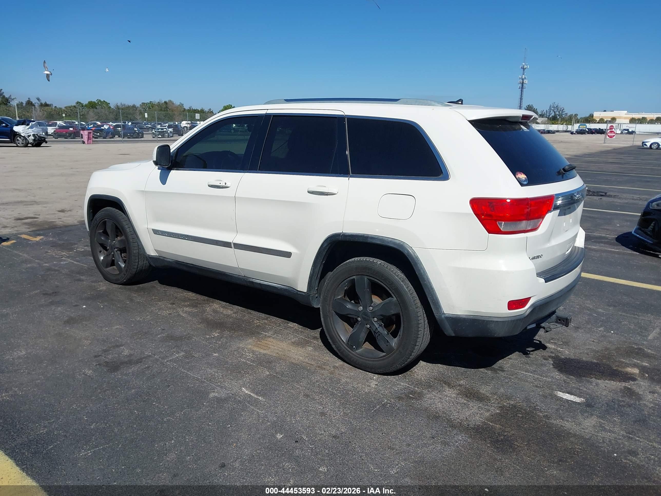 JEEP GRAND image 3