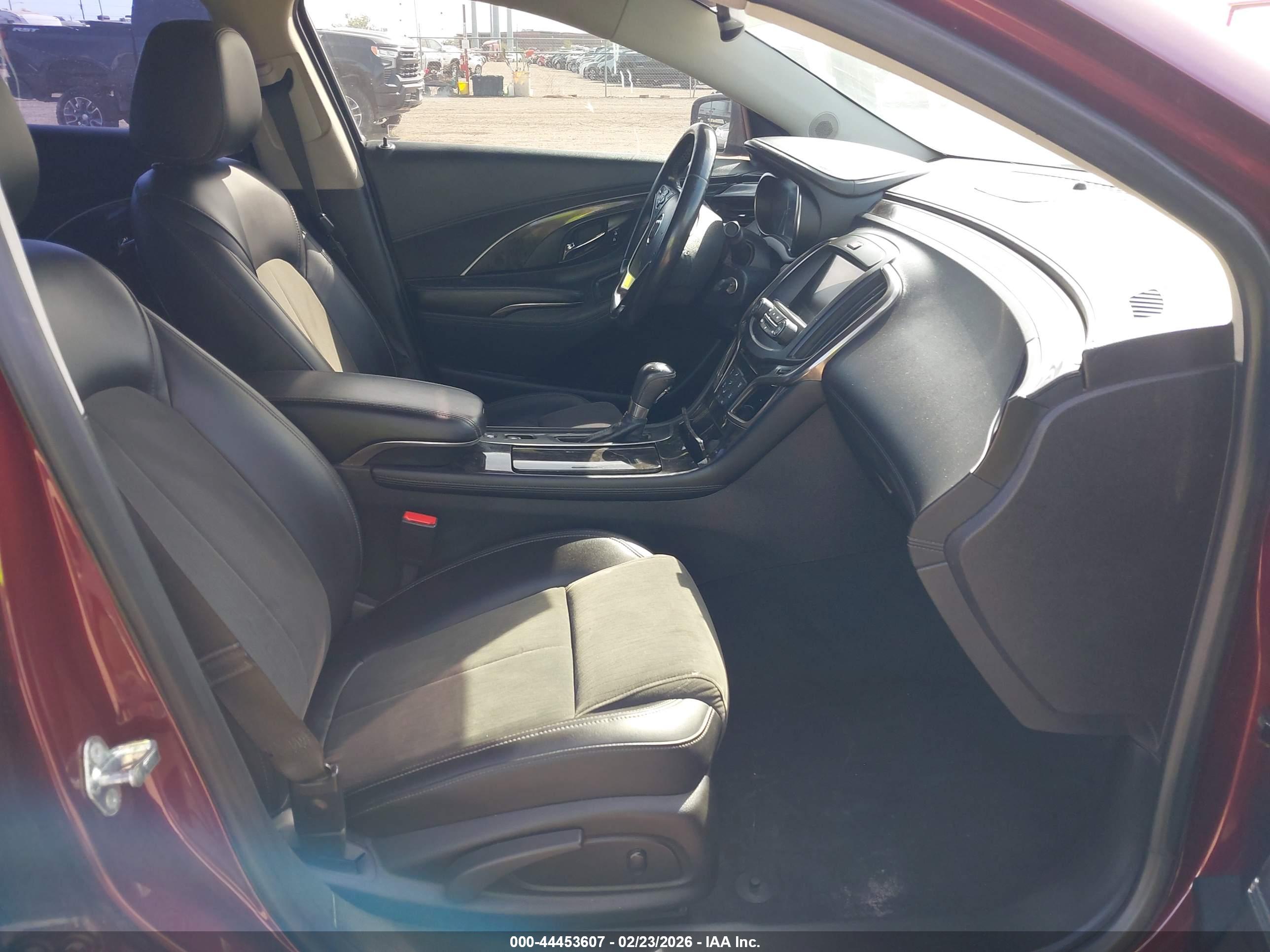 BUICK LACROSSE image 5