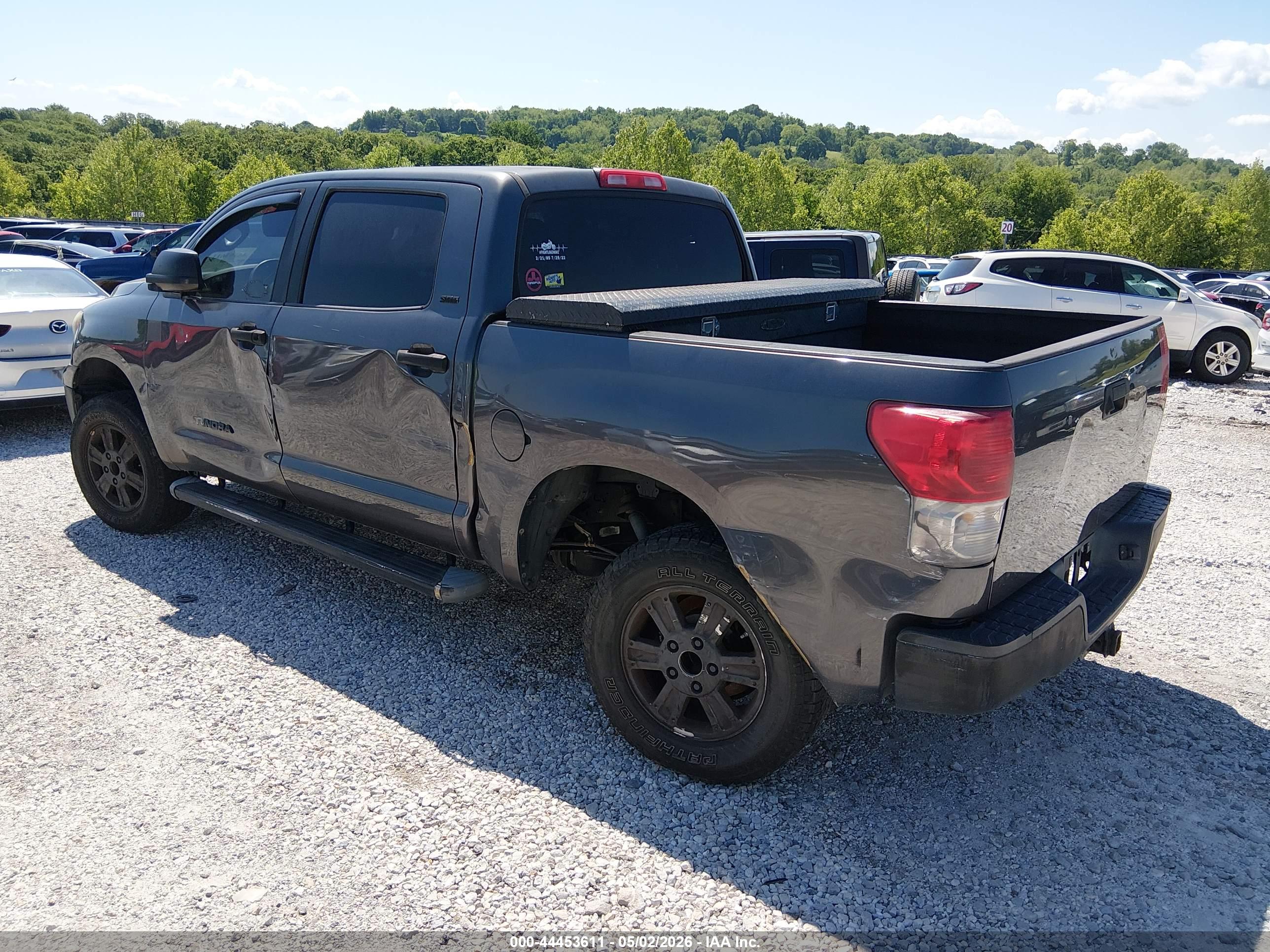 TOYOTA TUNDRA image 3