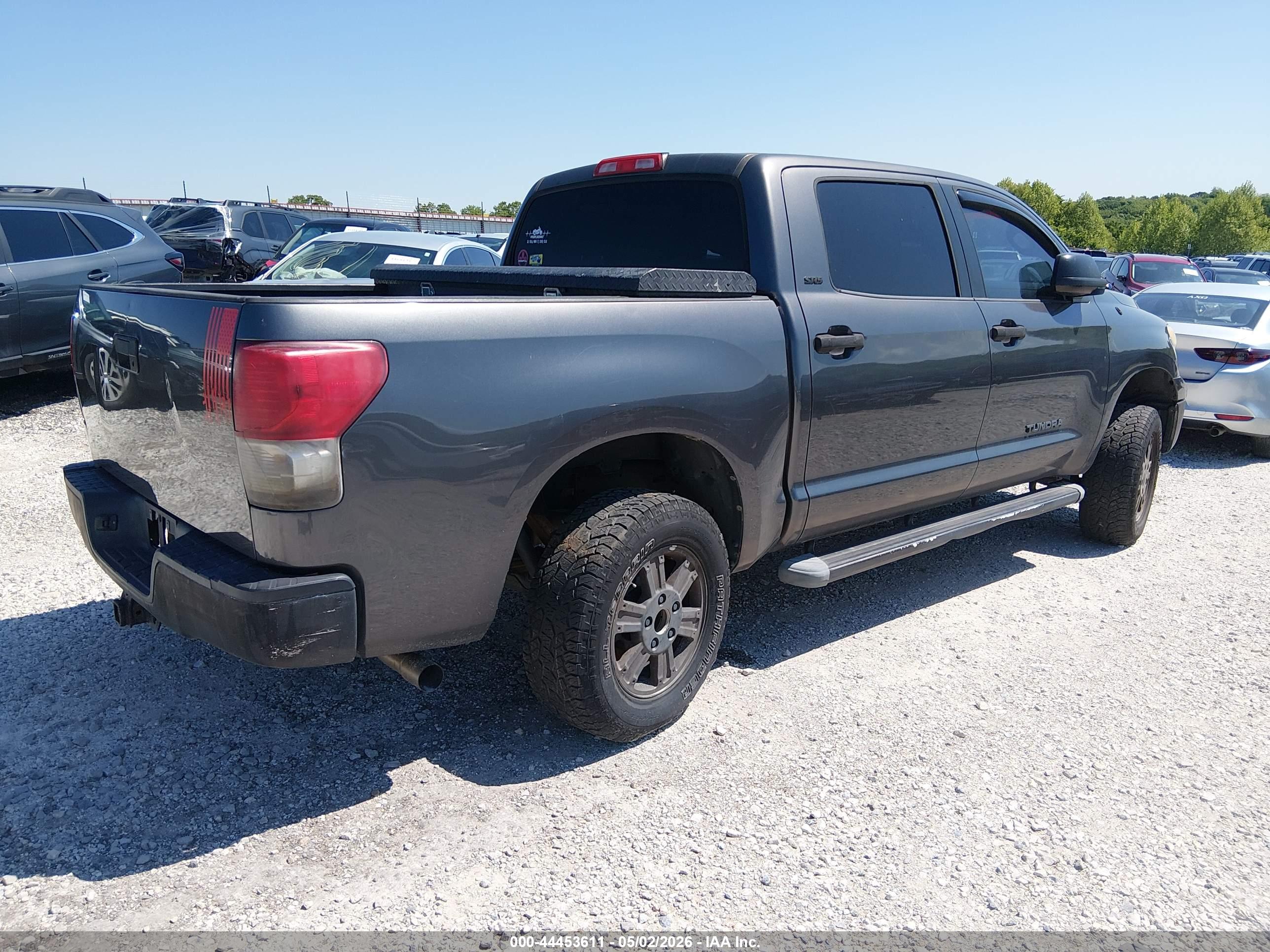 TOYOTA TUNDRA image 4