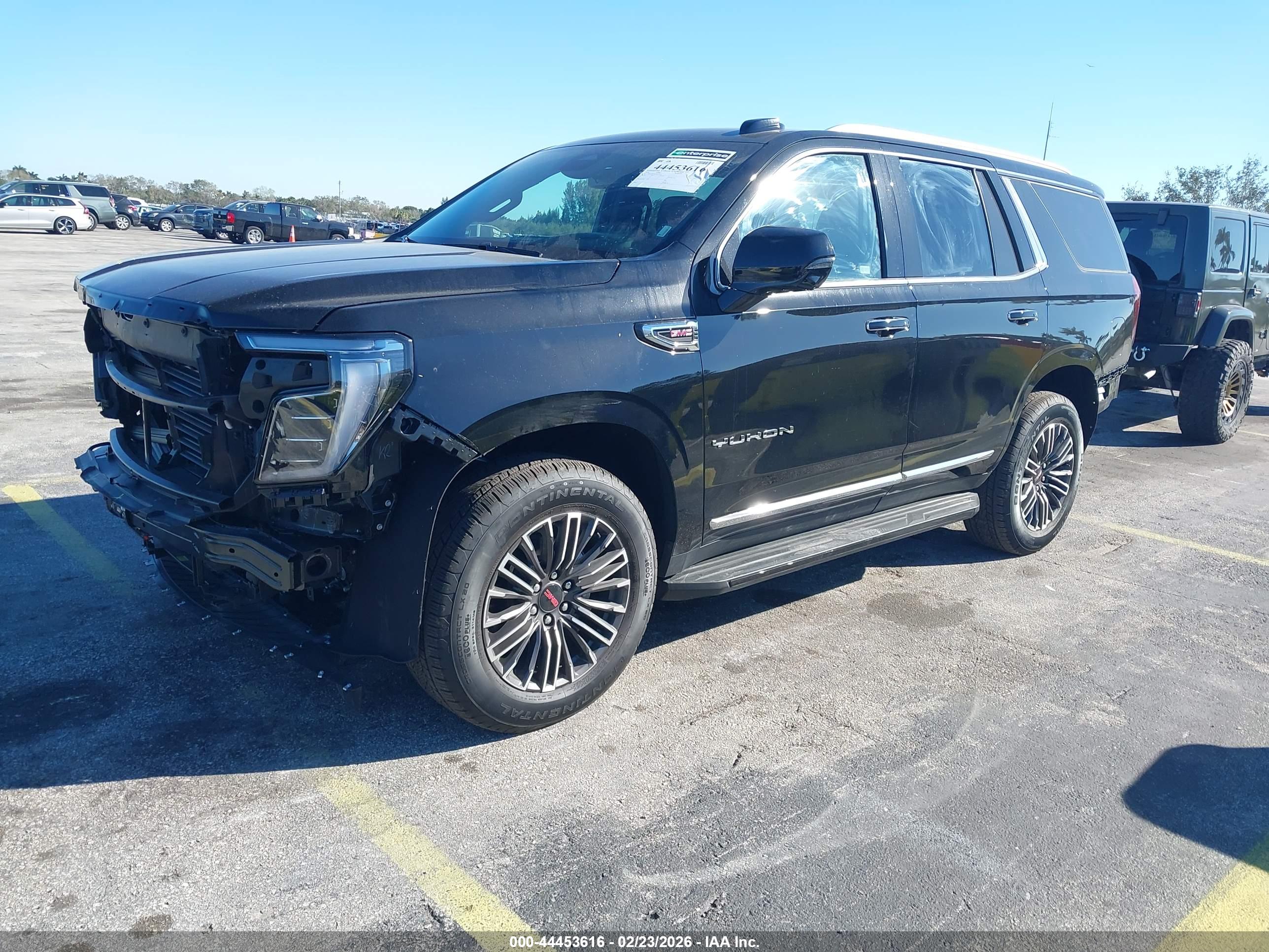 GMC YUKON image 2