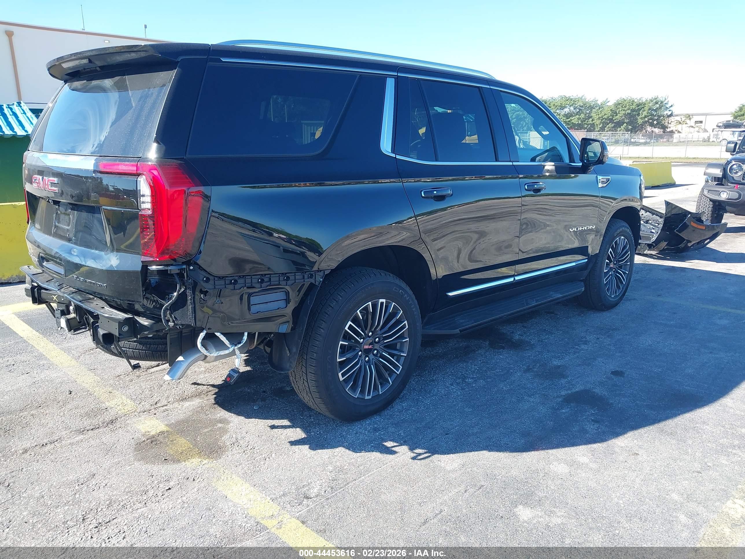 GMC YUKON image 4
