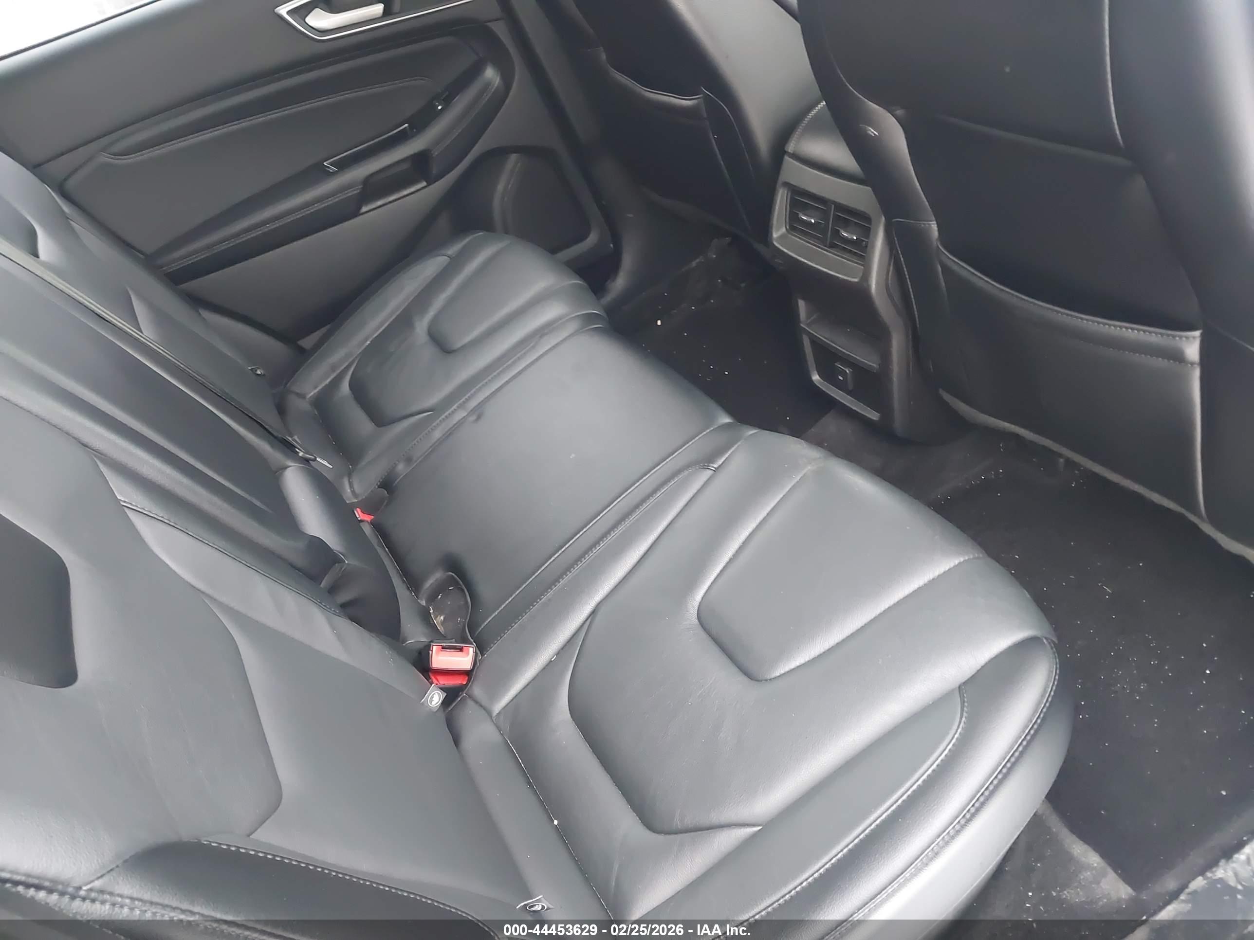 FORD EDGE image 8