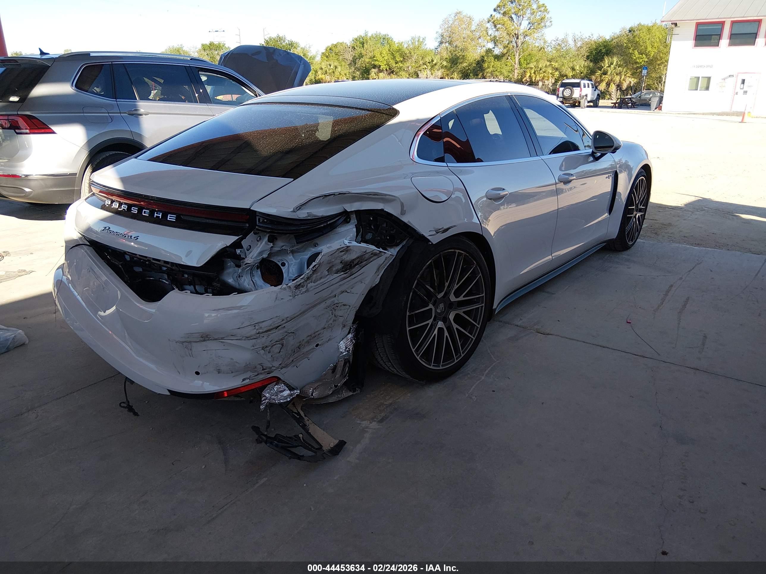 PORSCHE PANAMERA image 4