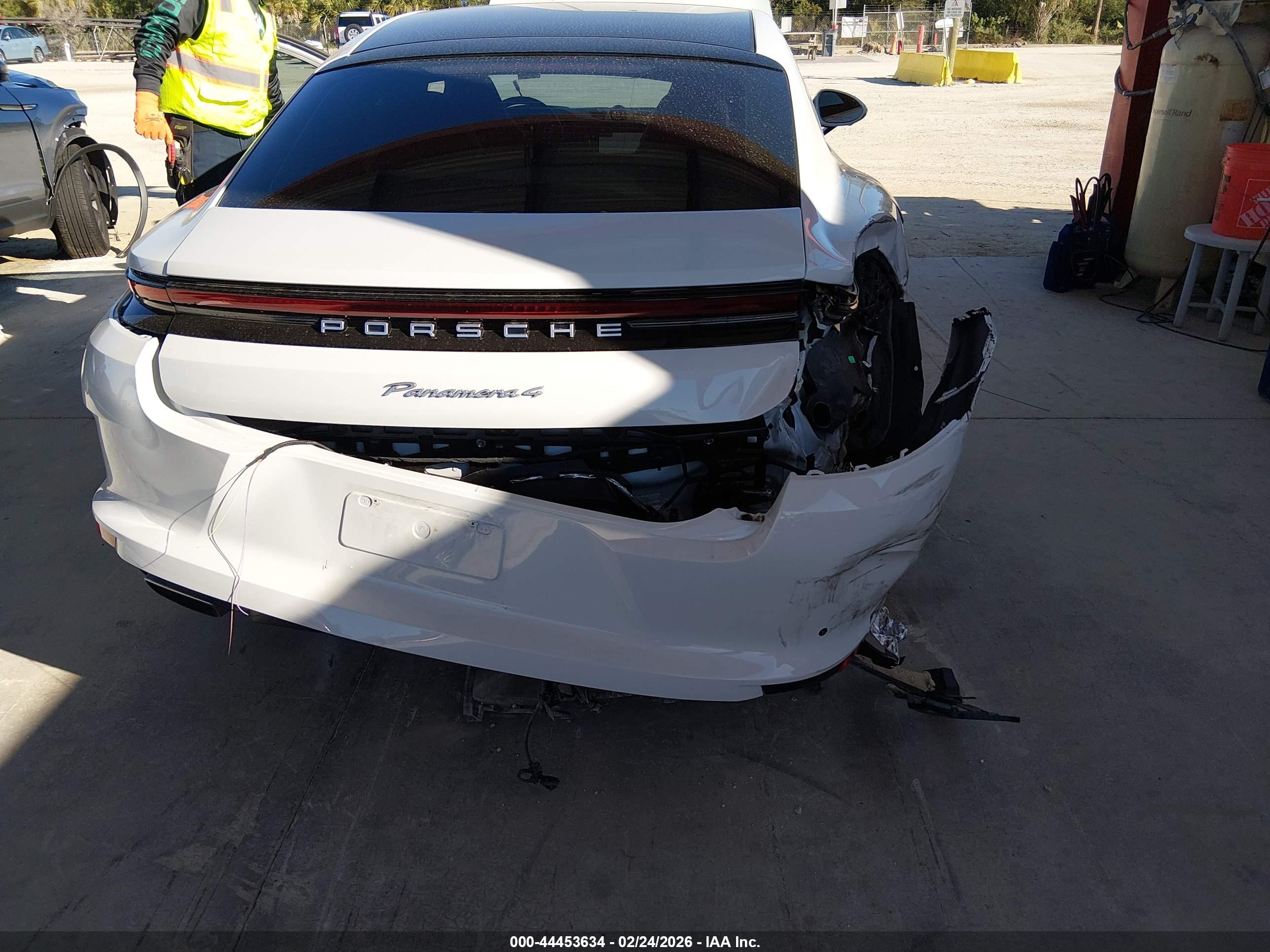 PORSCHE PANAMERA image 6