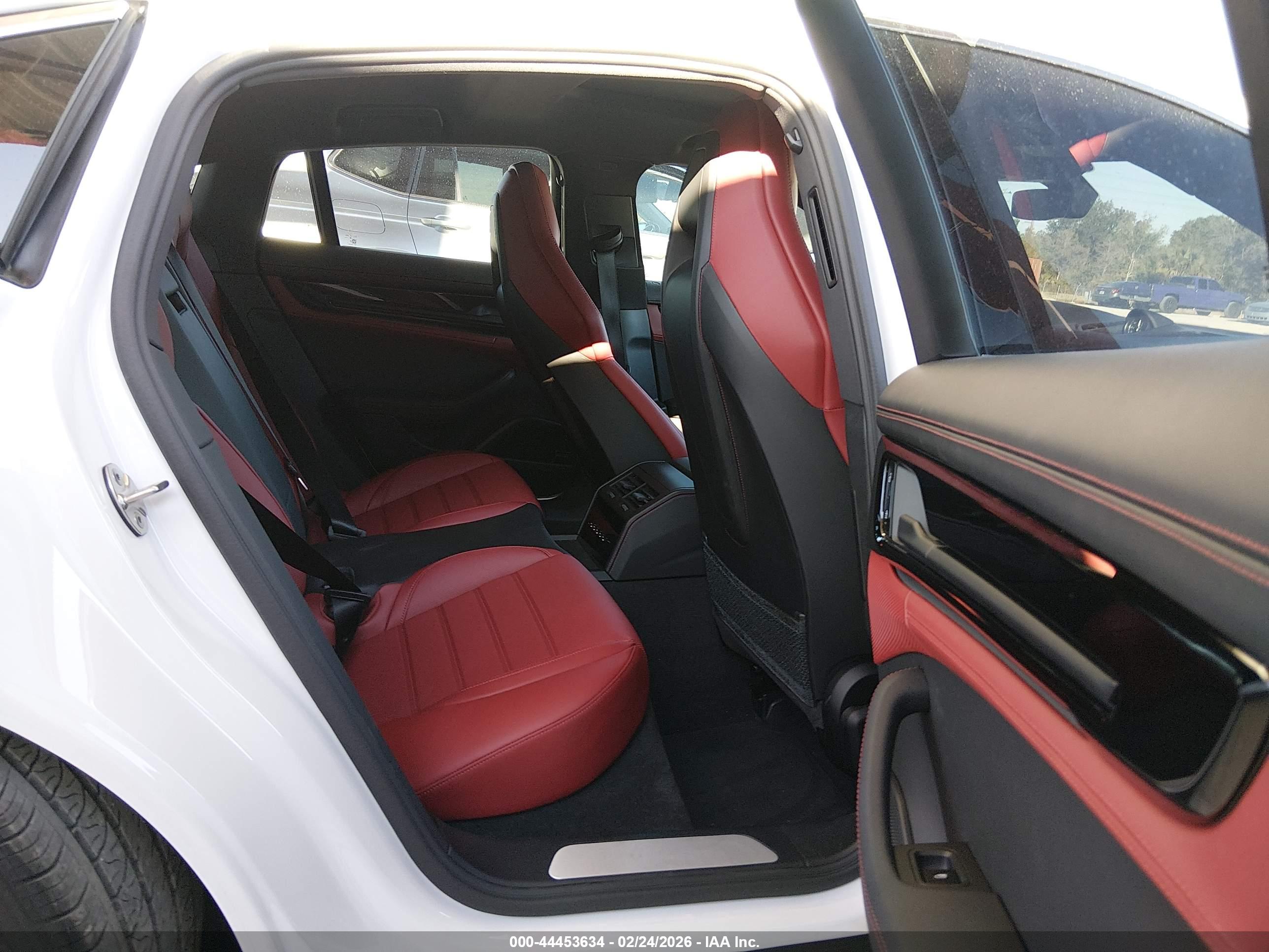 PORSCHE PANAMERA image 8