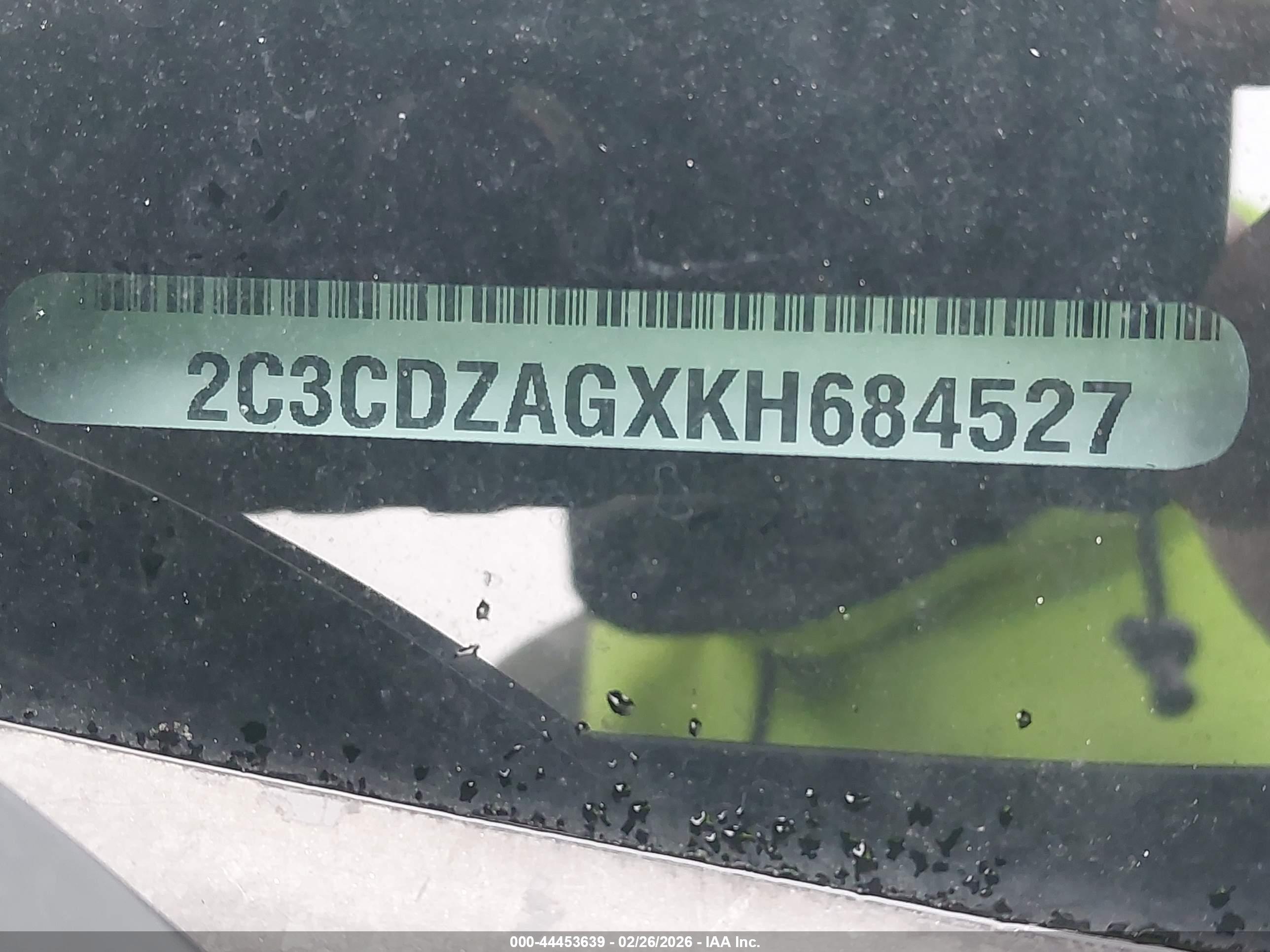 DODGE CHALLENGER image 9