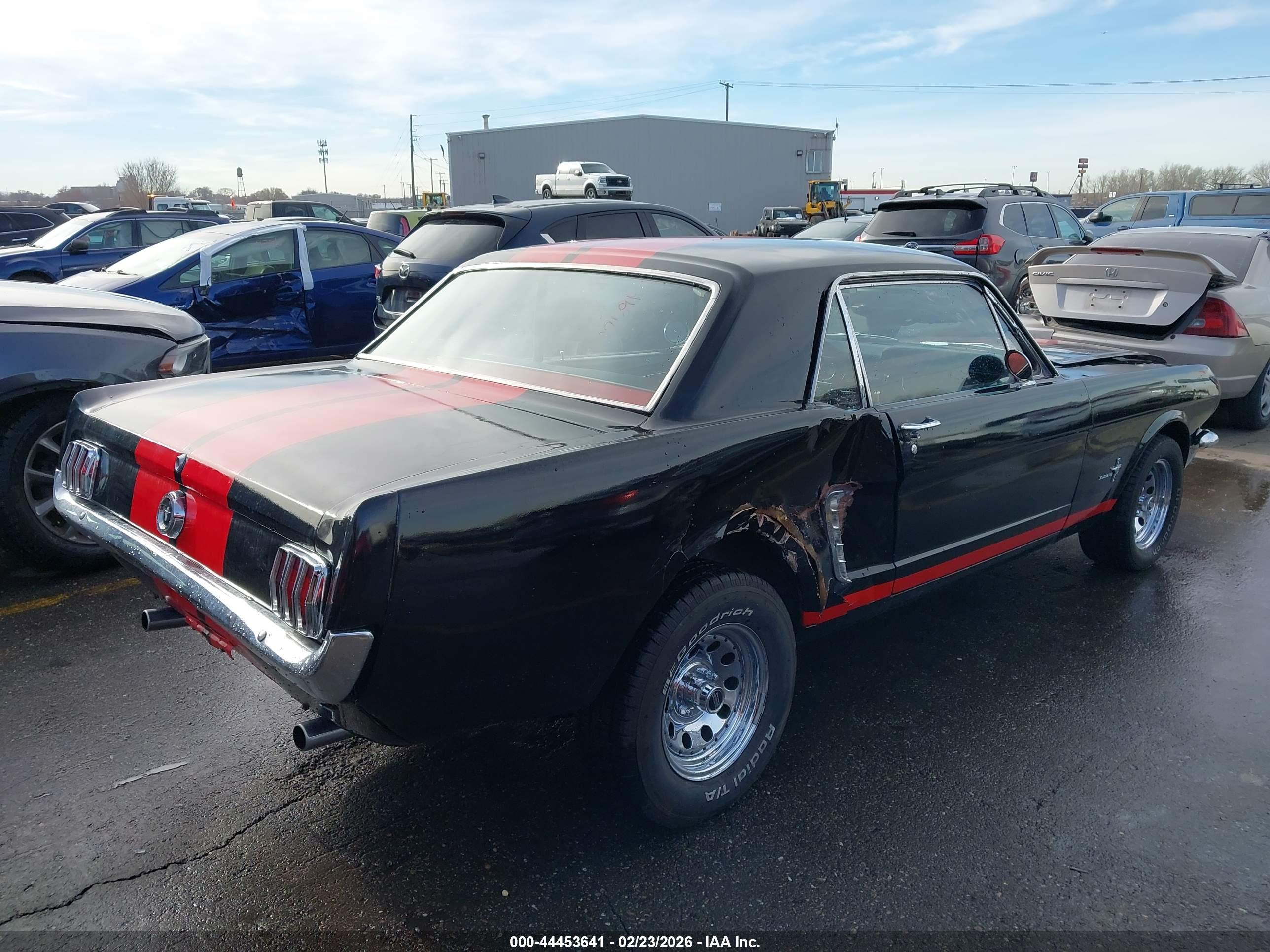 FORD MUSTANG image 4