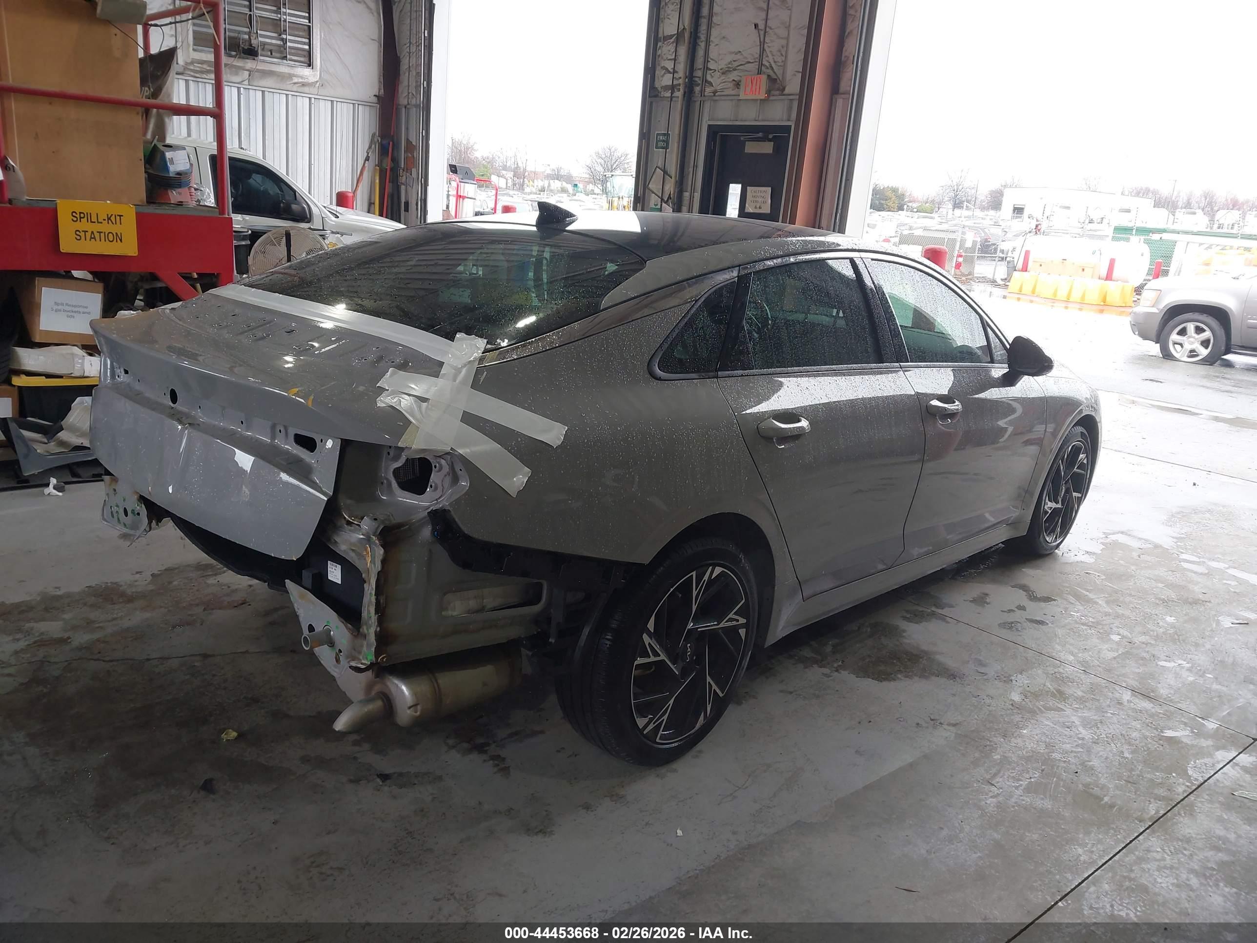 KIA K5 image 4