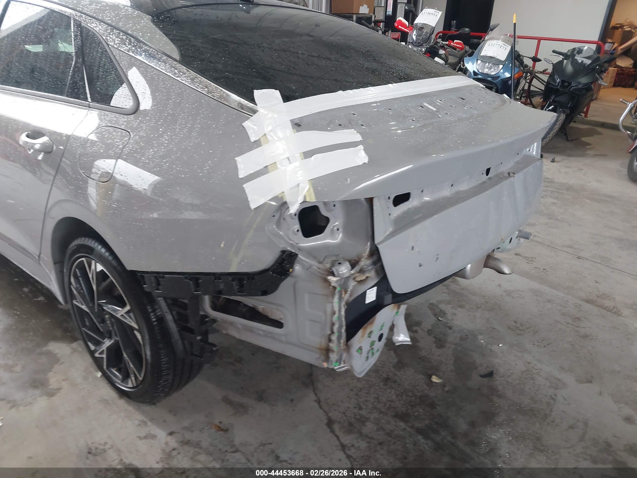 KIA K5 image 6
