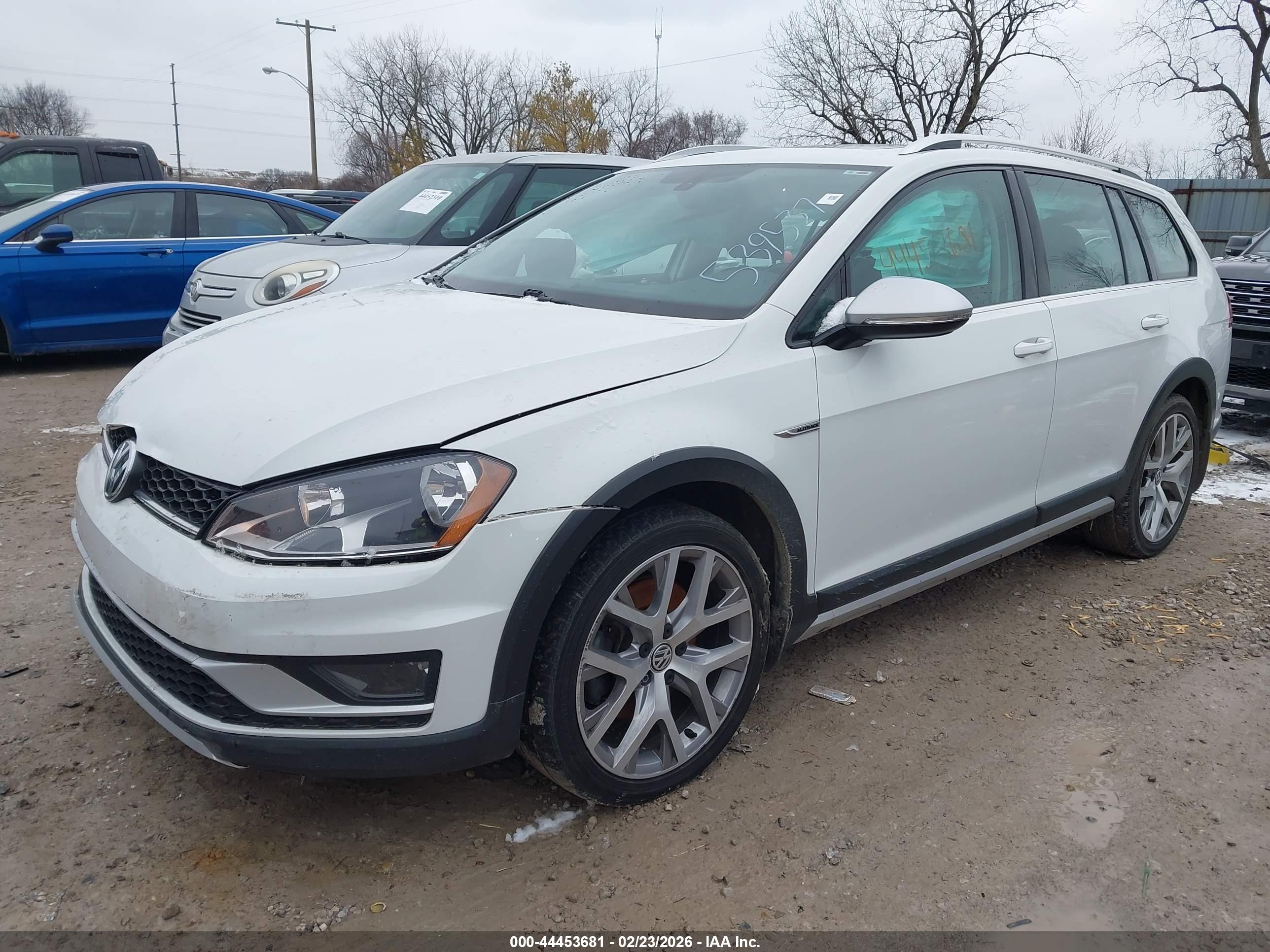 VOLKSWAGEN GOLF image 2