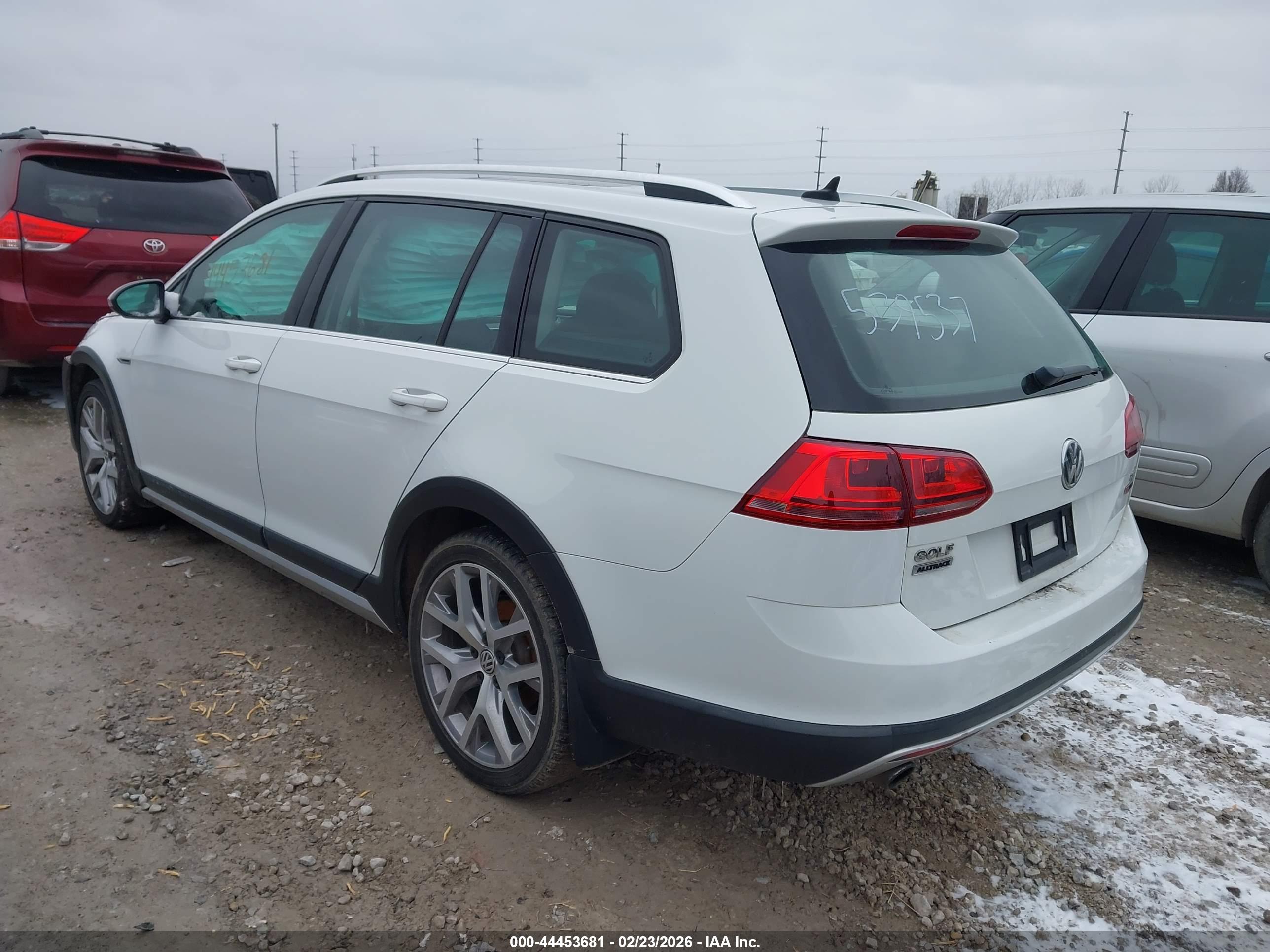 VOLKSWAGEN GOLF image 3