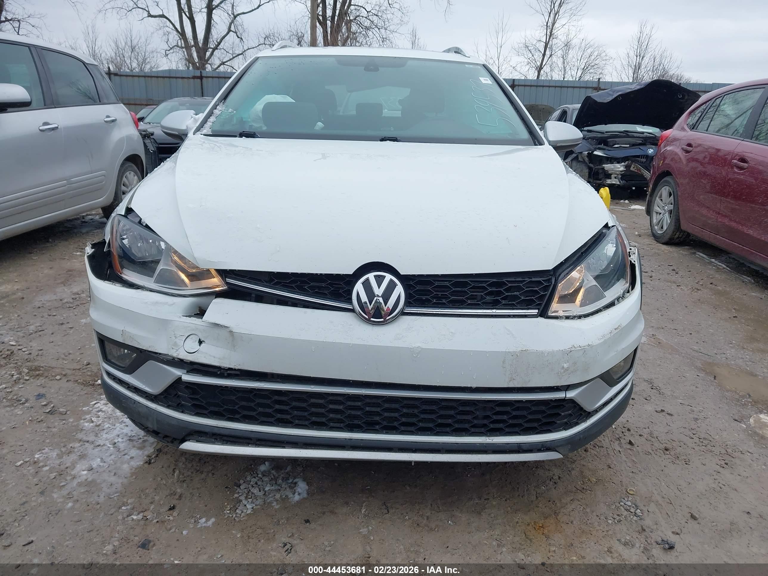 VOLKSWAGEN GOLF image 6