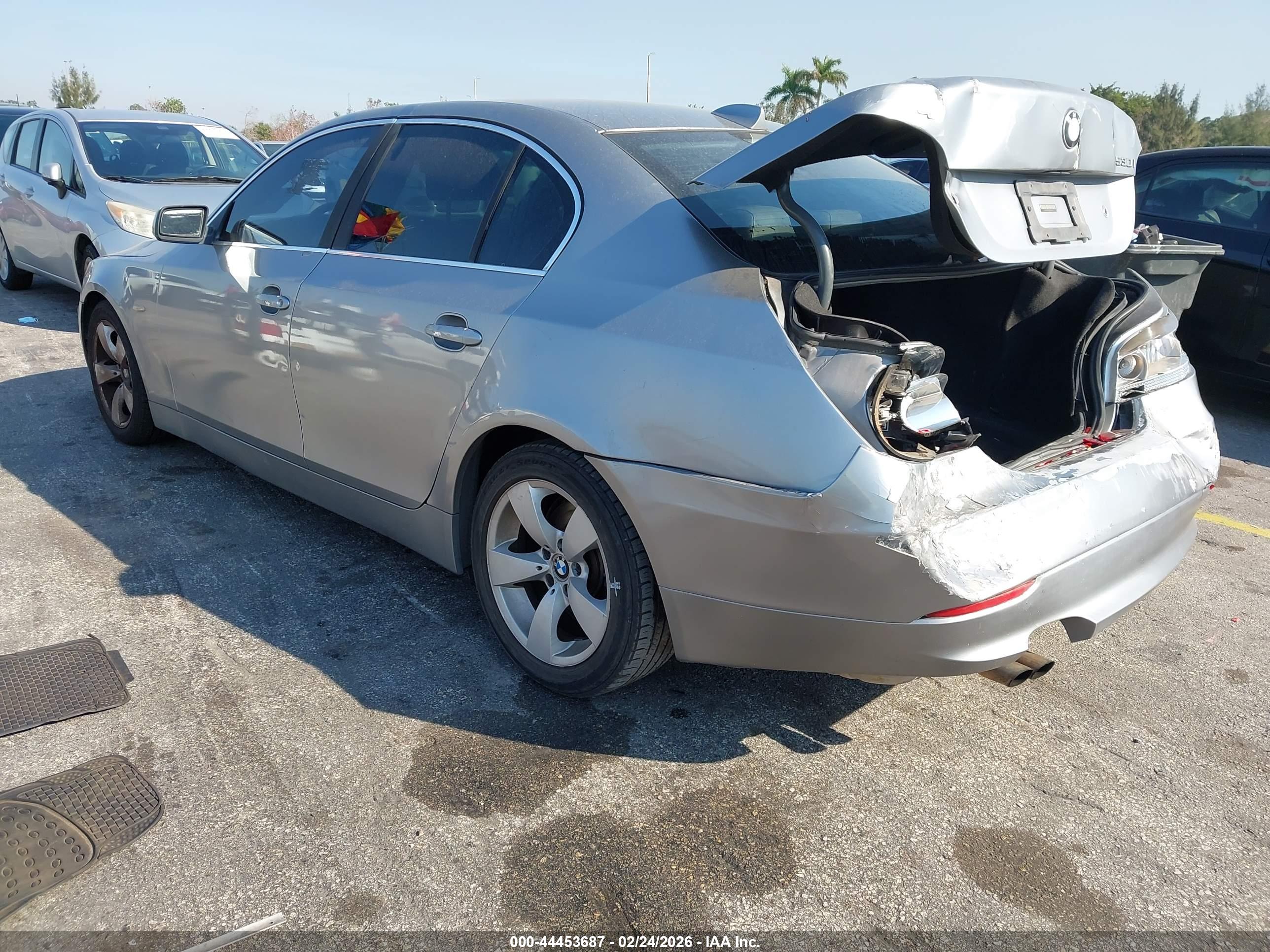 BMW 530I image 6