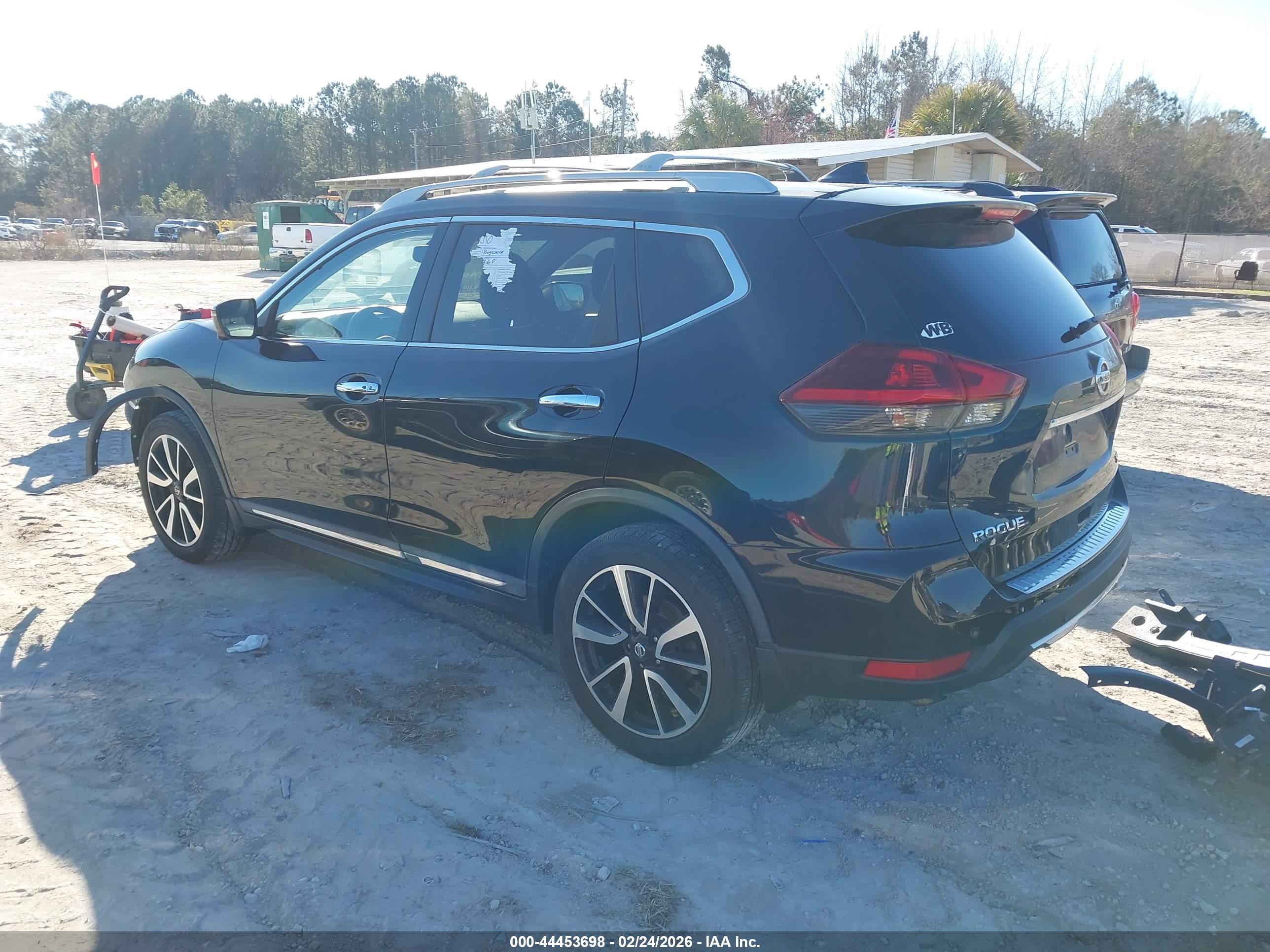 NISSAN ROGUE image 3
