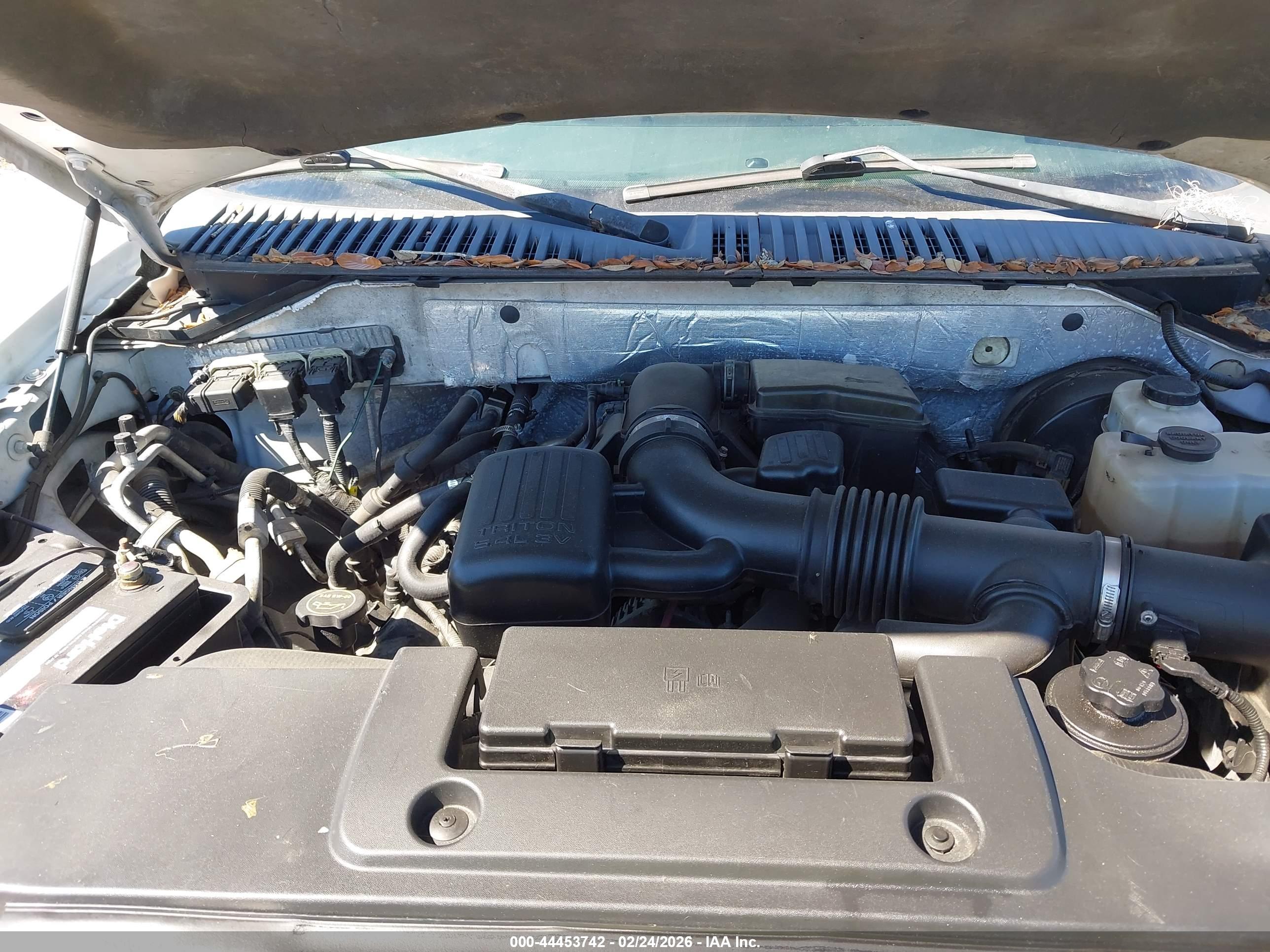 FORD EXPEDITION image 10