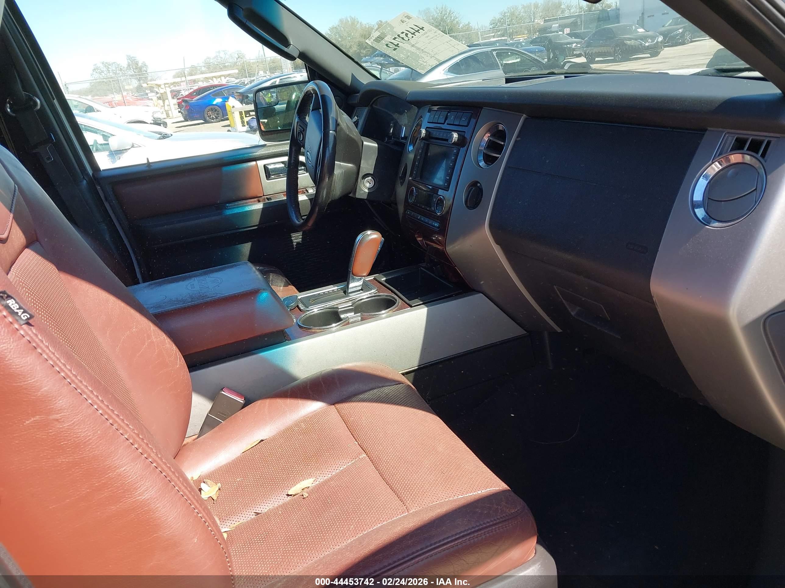 FORD EXPEDITION image 5