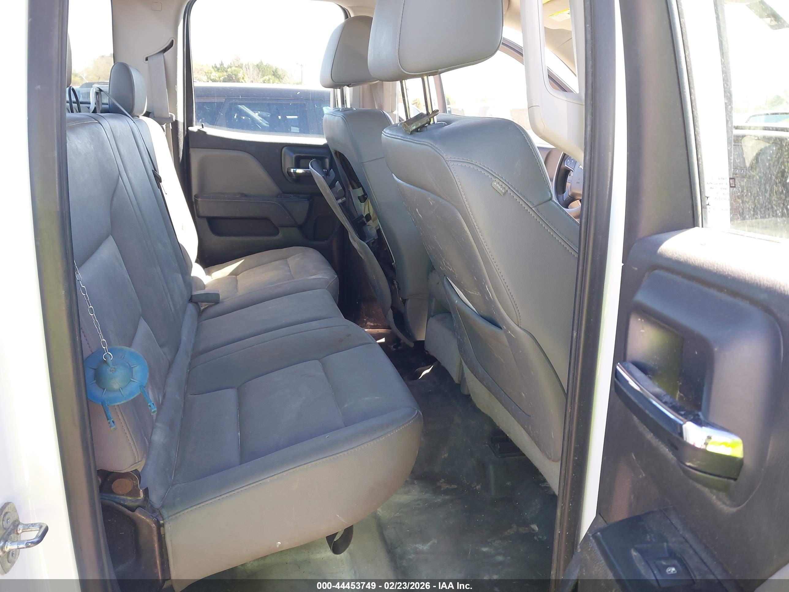 CHEVROLET SILVERADO image 8