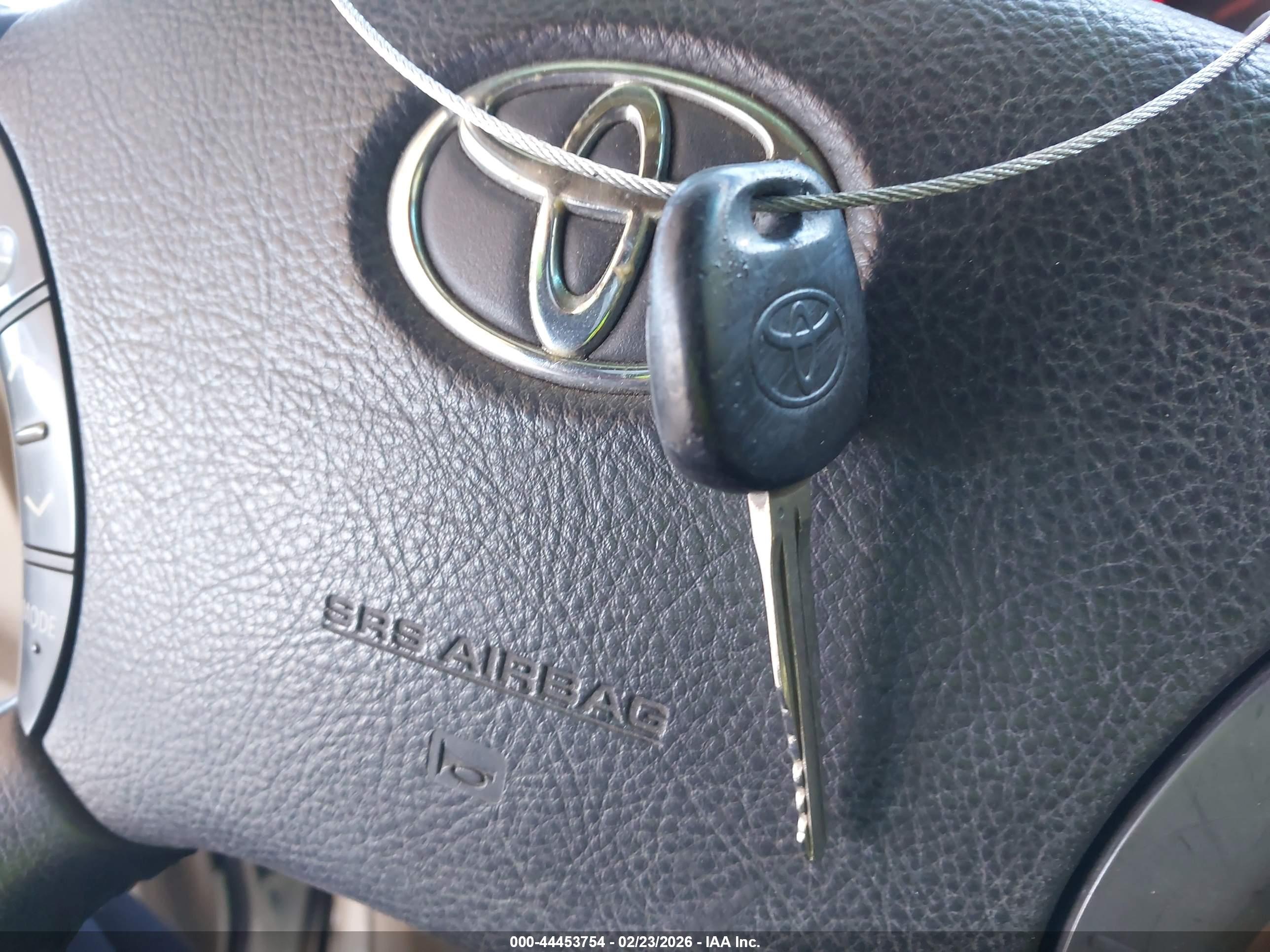 TOYOTA 4RUNNER image 11