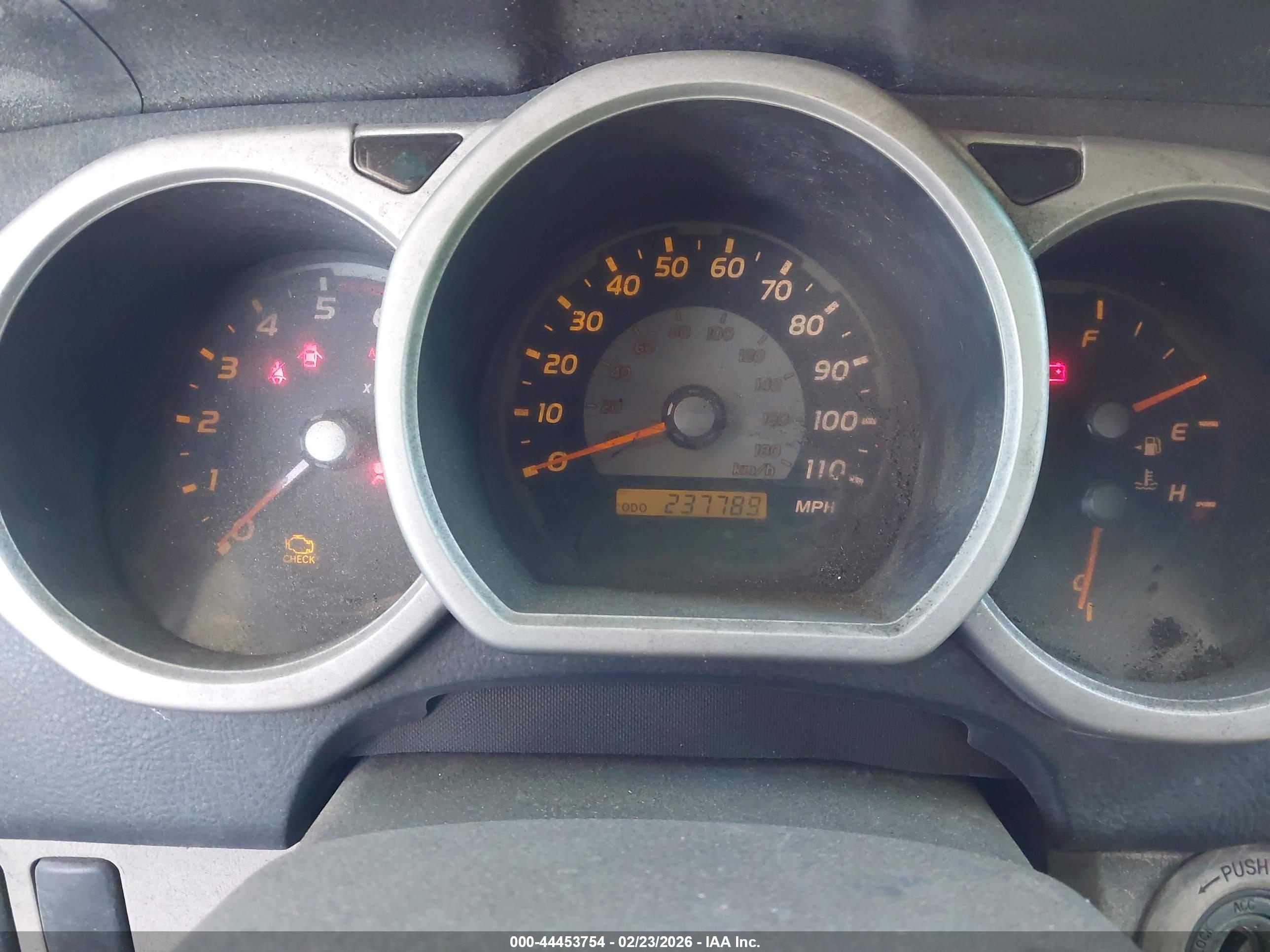 TOYOTA 4RUNNER image 7