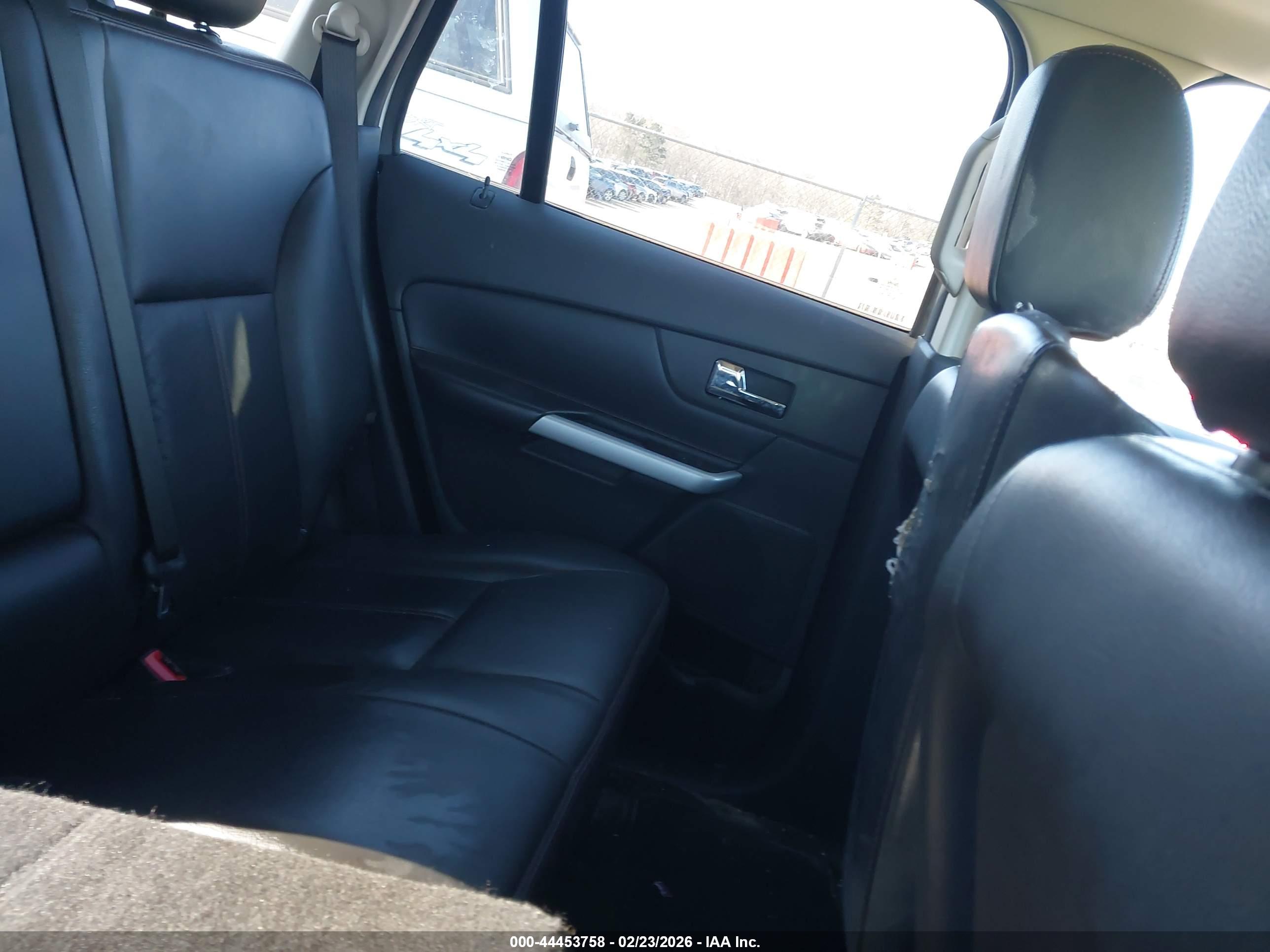 FORD EDGE image 8