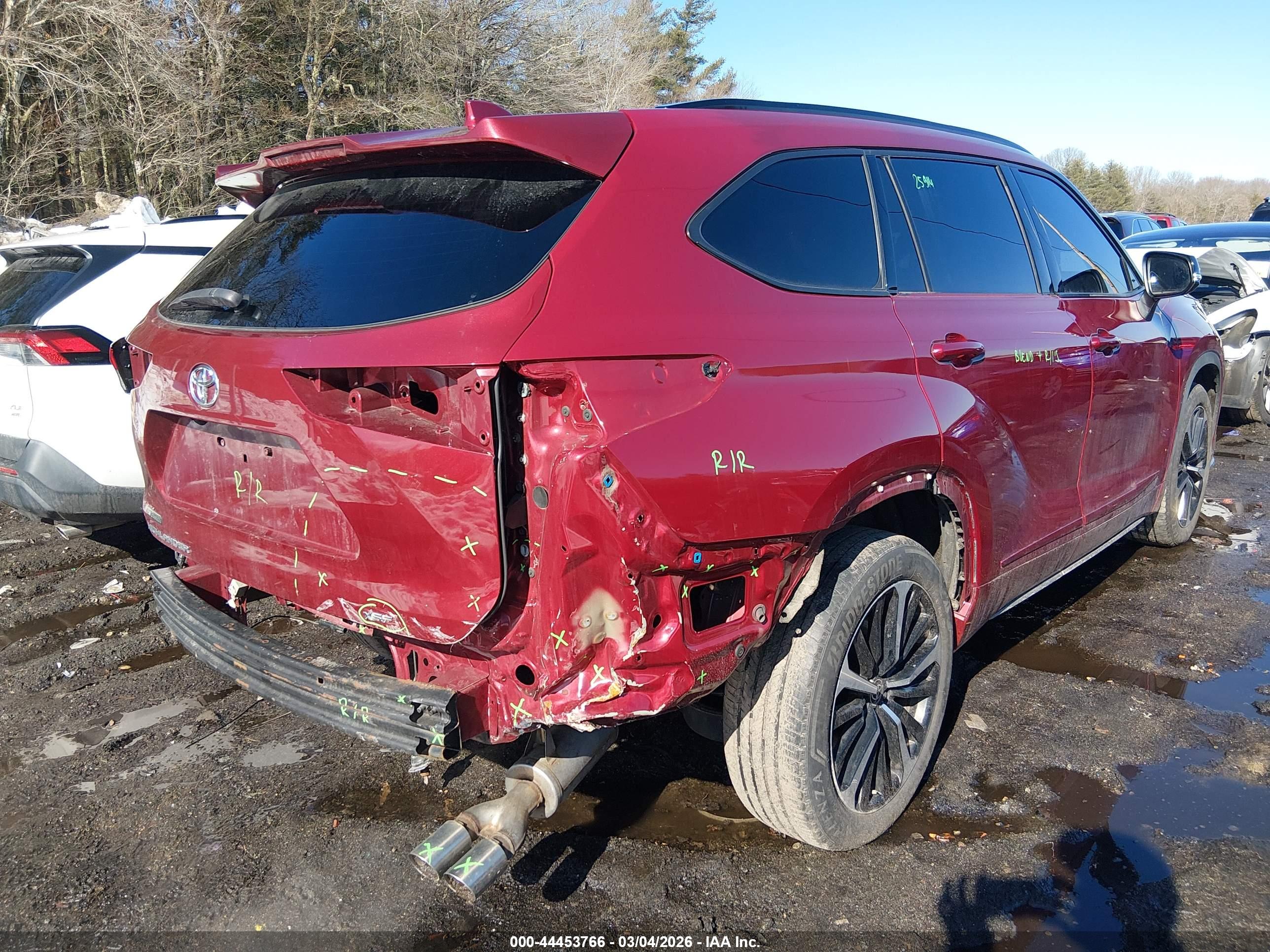 TOYOTA HIGHLANDER image 4