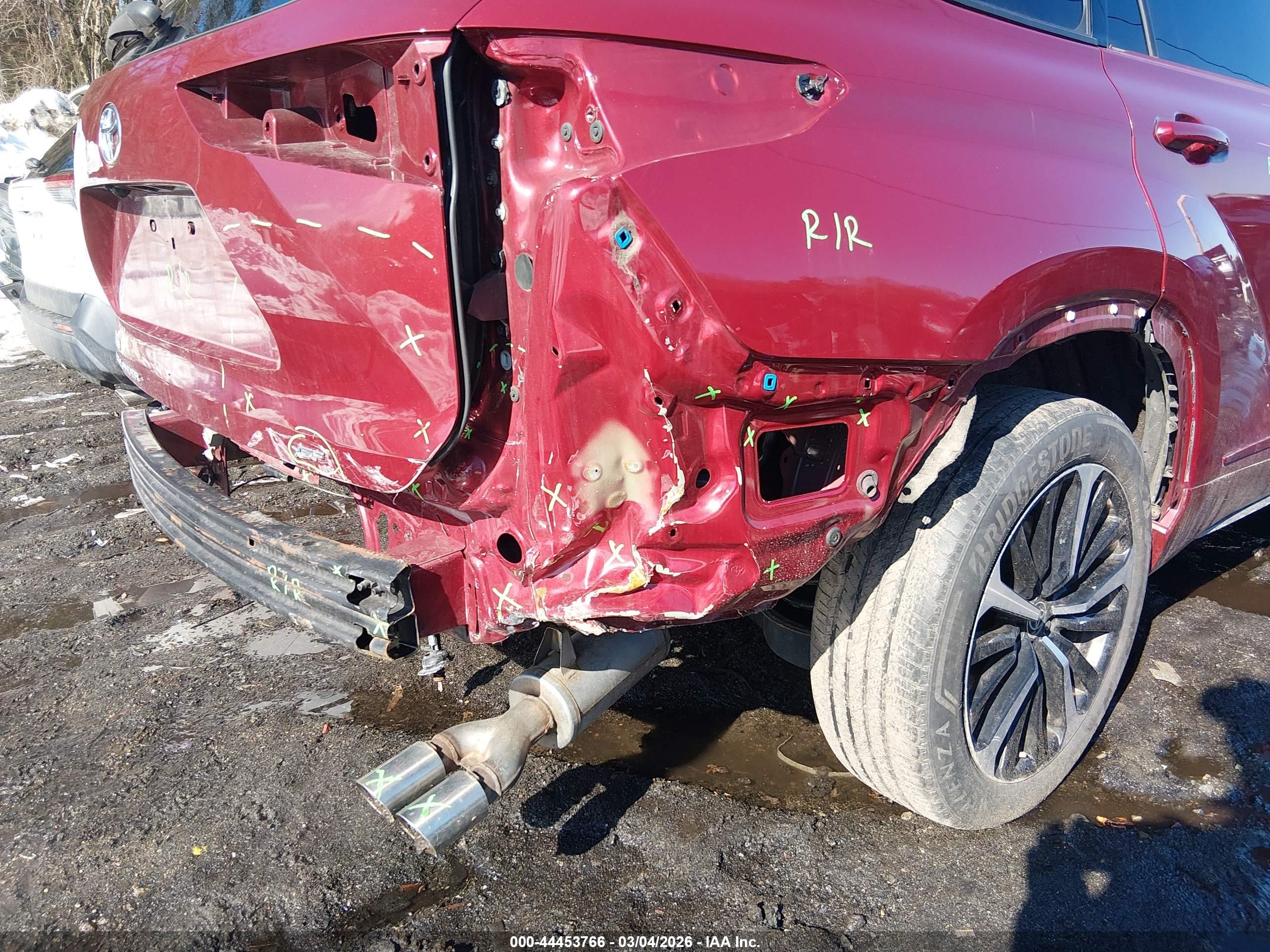 TOYOTA HIGHLANDER image 6