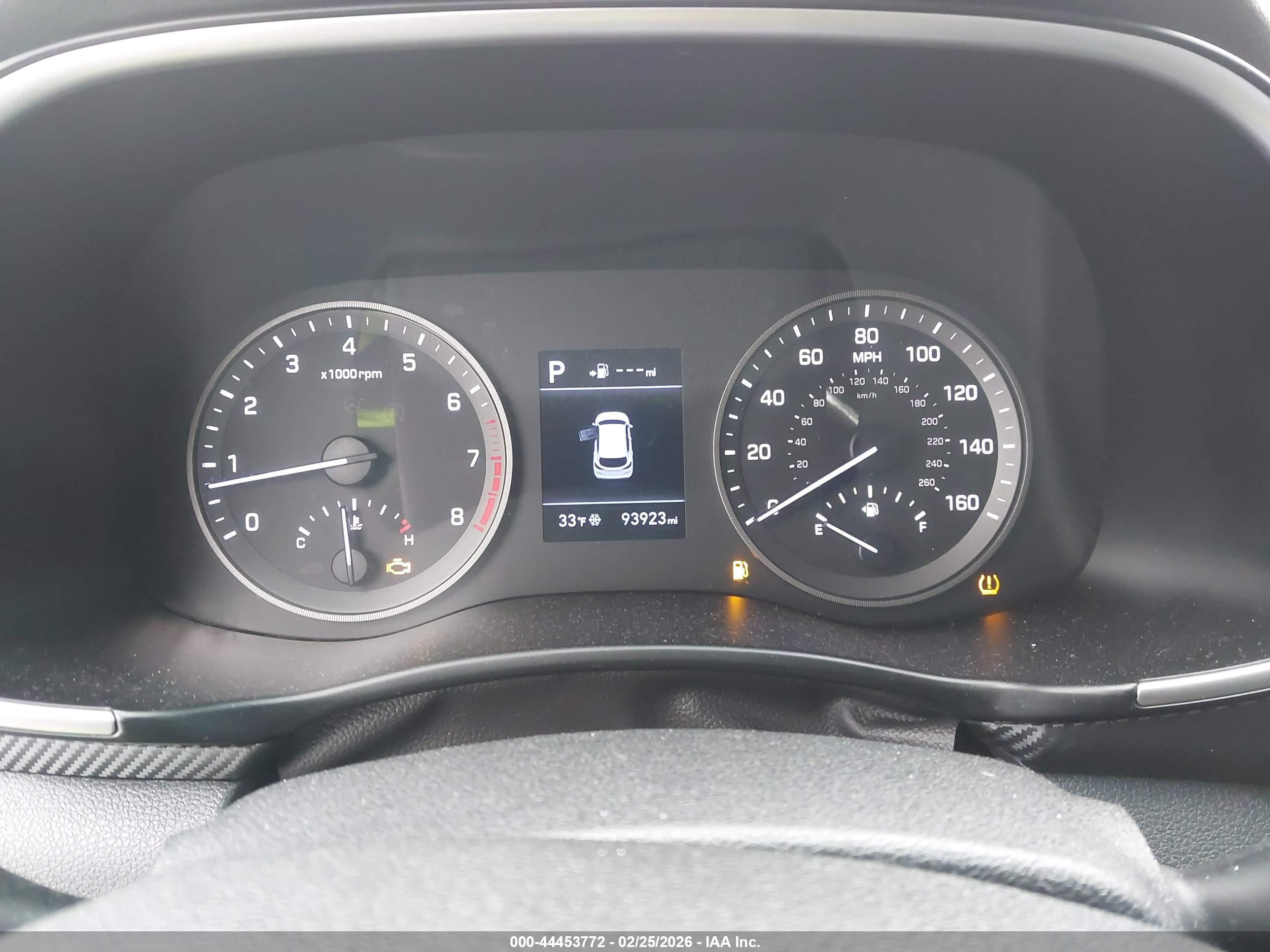 HYUNDAI TUCSON image 7